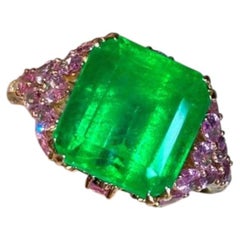 5.02 Carat Colombian Emerald, Padparadscha Sapphire & Diamond Ring in 18K Gold