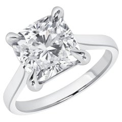 5.02 Carat Cushion Statement Brilliant White 18K Yellow Gold Refined Grandeur