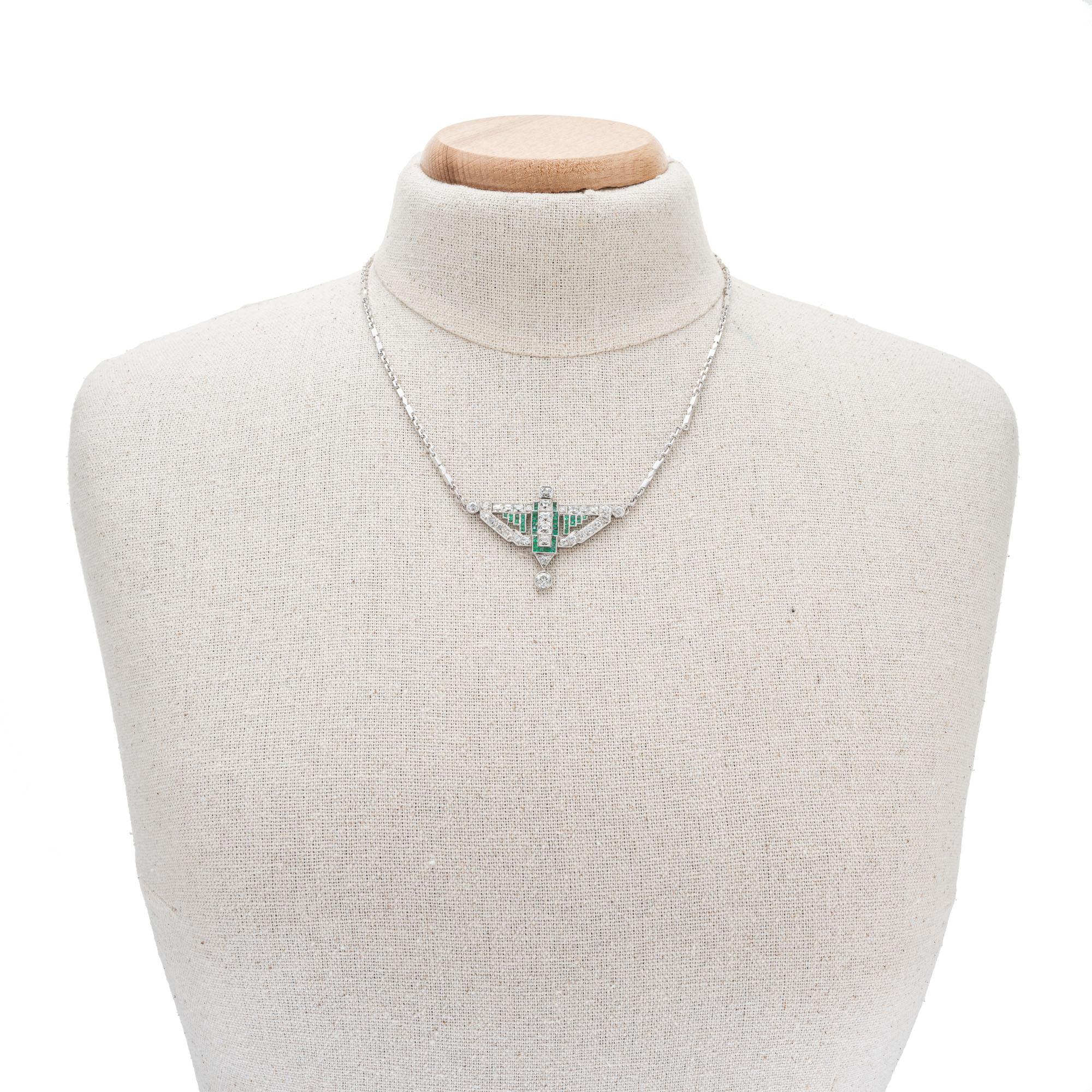 5.02 Carat Diamond Emerald Art Deco Platinum Pendant Necklace In Good Condition For Sale In Stamford, CT