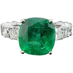 Used 5.02 Carat Emerald and Diamond Band 18 Karat Gold Cocktail Ring