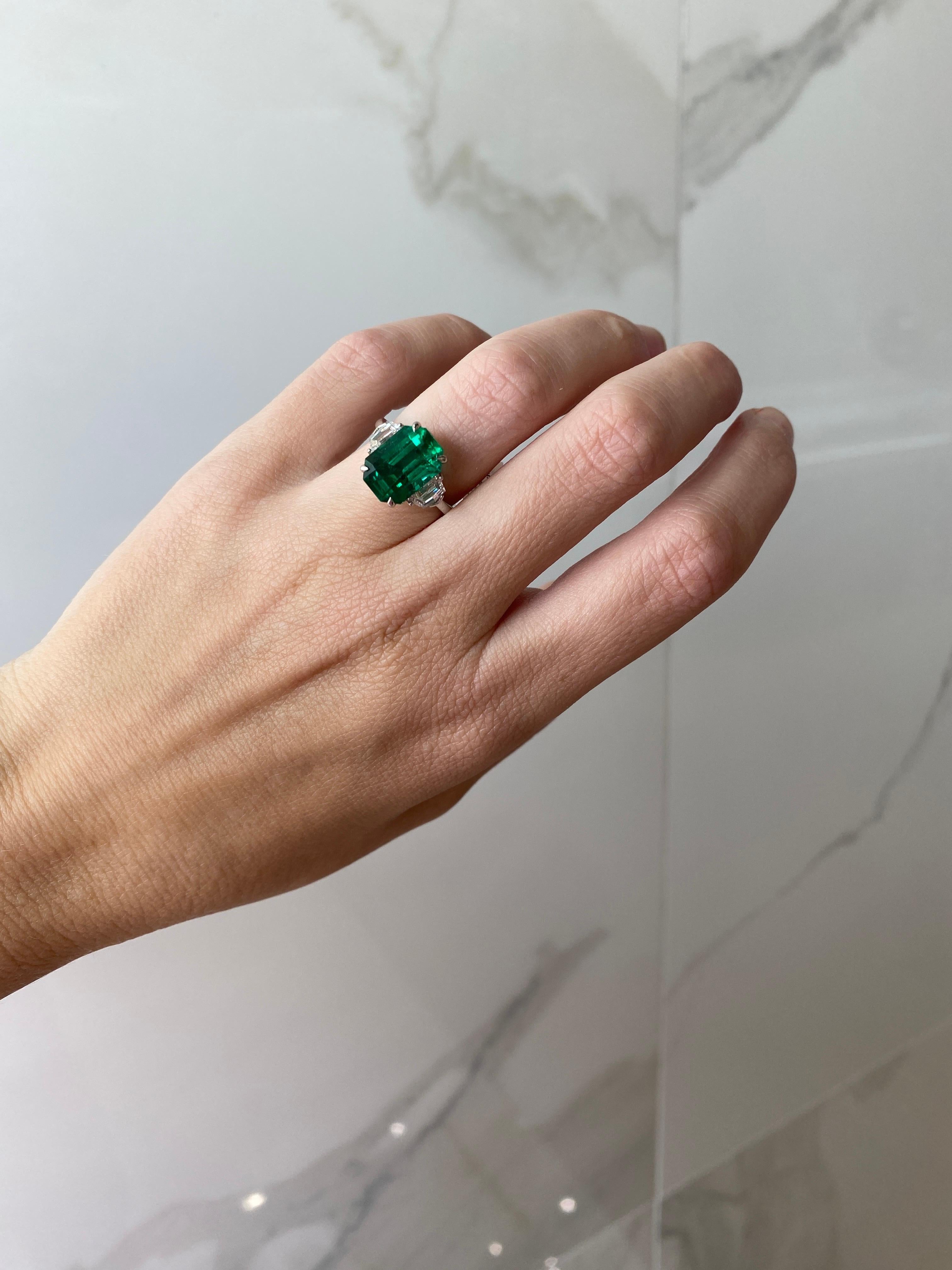 5.02 Carat Emerald Cut Natural Emerald & 1.02ctw Diamond Platinum Ring For Sale 9