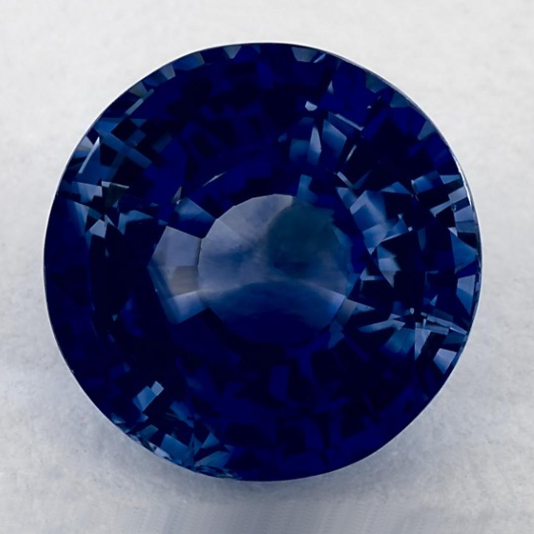 Ein sehr wertvoller September-Geburtsstein mit einer bezaubernden blauen Farbe. Man glaubt, dass sie dem Leben Glück und Reichtum bringen.

Entdecken Sie die lebendige Kollektion von Smaragden, Rubinen und Saphiren in unserem Geschäft, die als lose