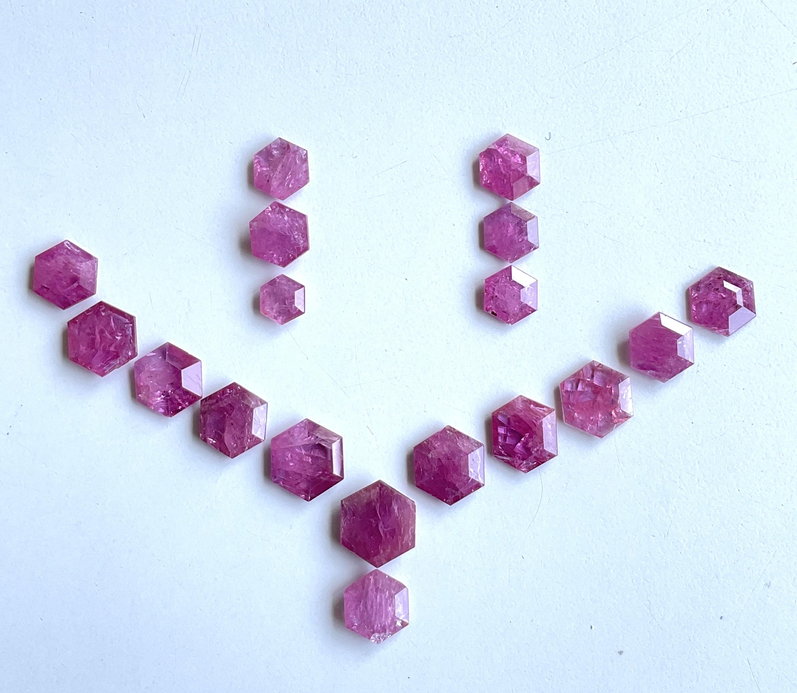 50,20 Karat Mosambik Rubin Hexagon Facettenschliff Stein No Heat Natürlicher Edelstein (Art déco) im Angebot