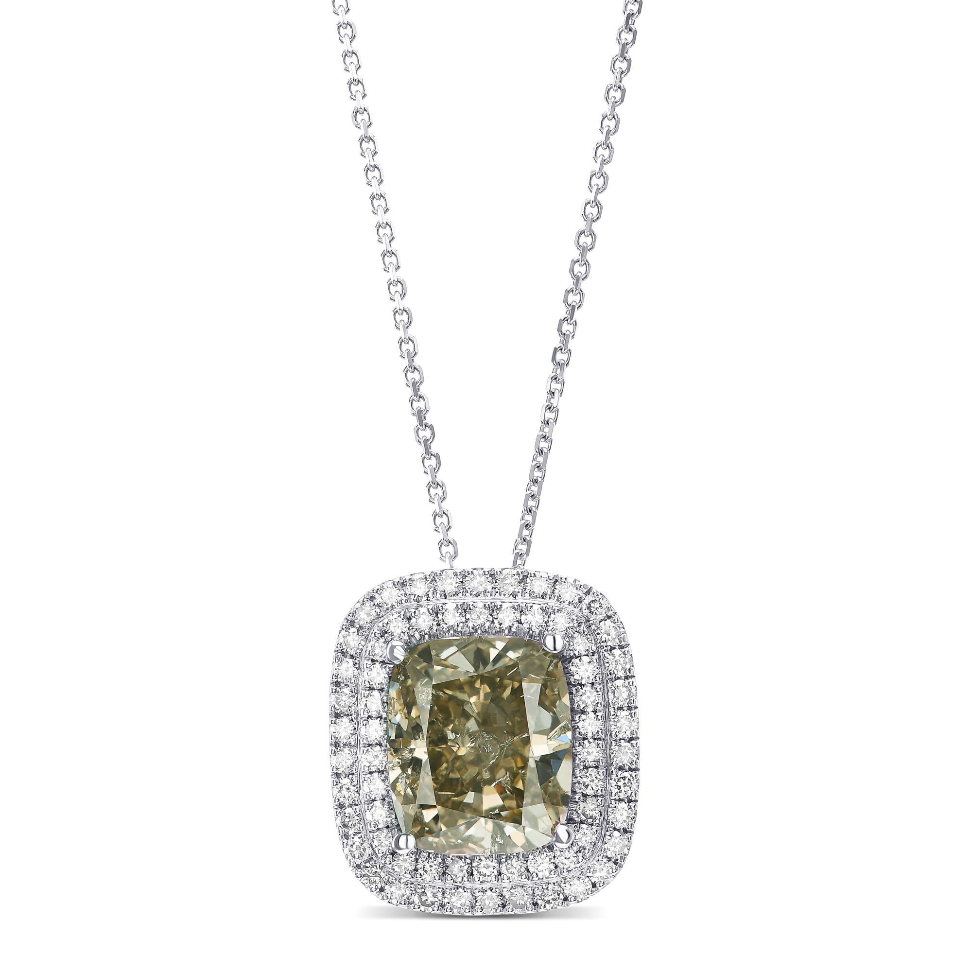 NO RESERVE - 5.02ct Fancy Diamond & 0.70cttw Halo, 18 Karat White Gold Necklace In New Condition For Sale In Ramat Gan, IL