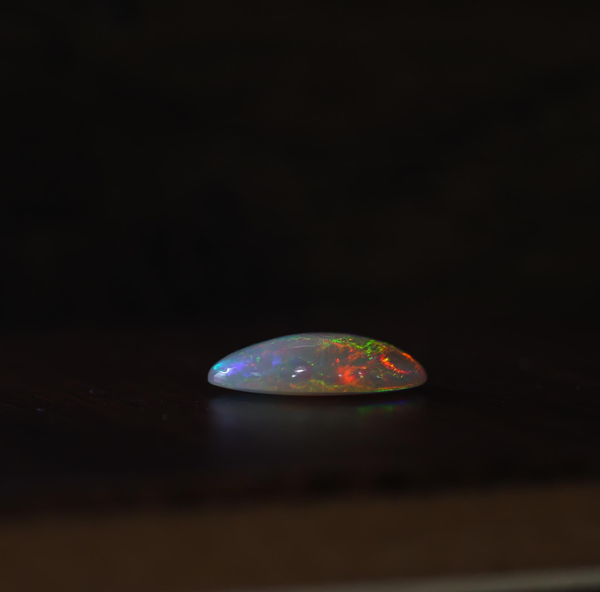 Art Déco 5,03 carati di opale etiope sciolto ovale 18x13 mm in vendita