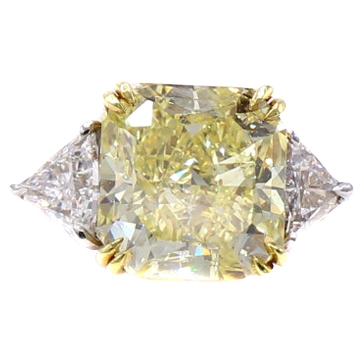 5.03 Carat Fancy Intense Yellow Radiant Cut Diamond Ring For Sale