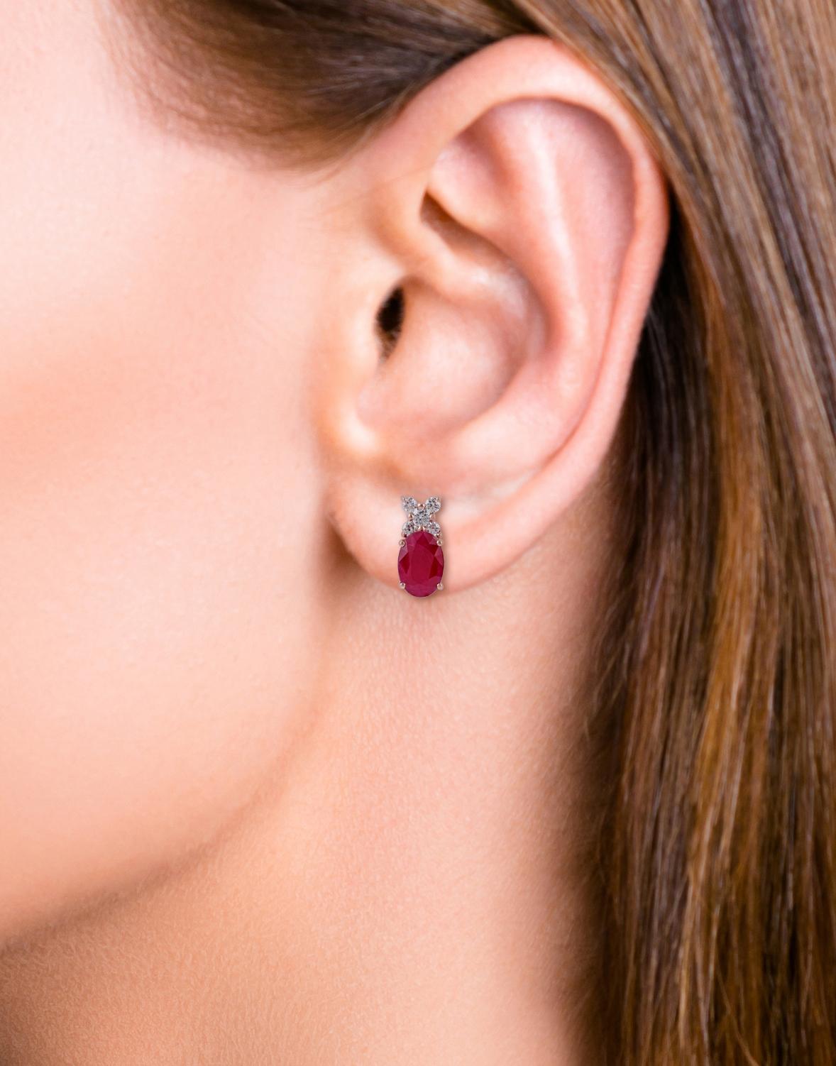Oval Cut 5.03 Carat Mozambique Ruby & Diamond Stud Earring in 18K Rose gold For Sale