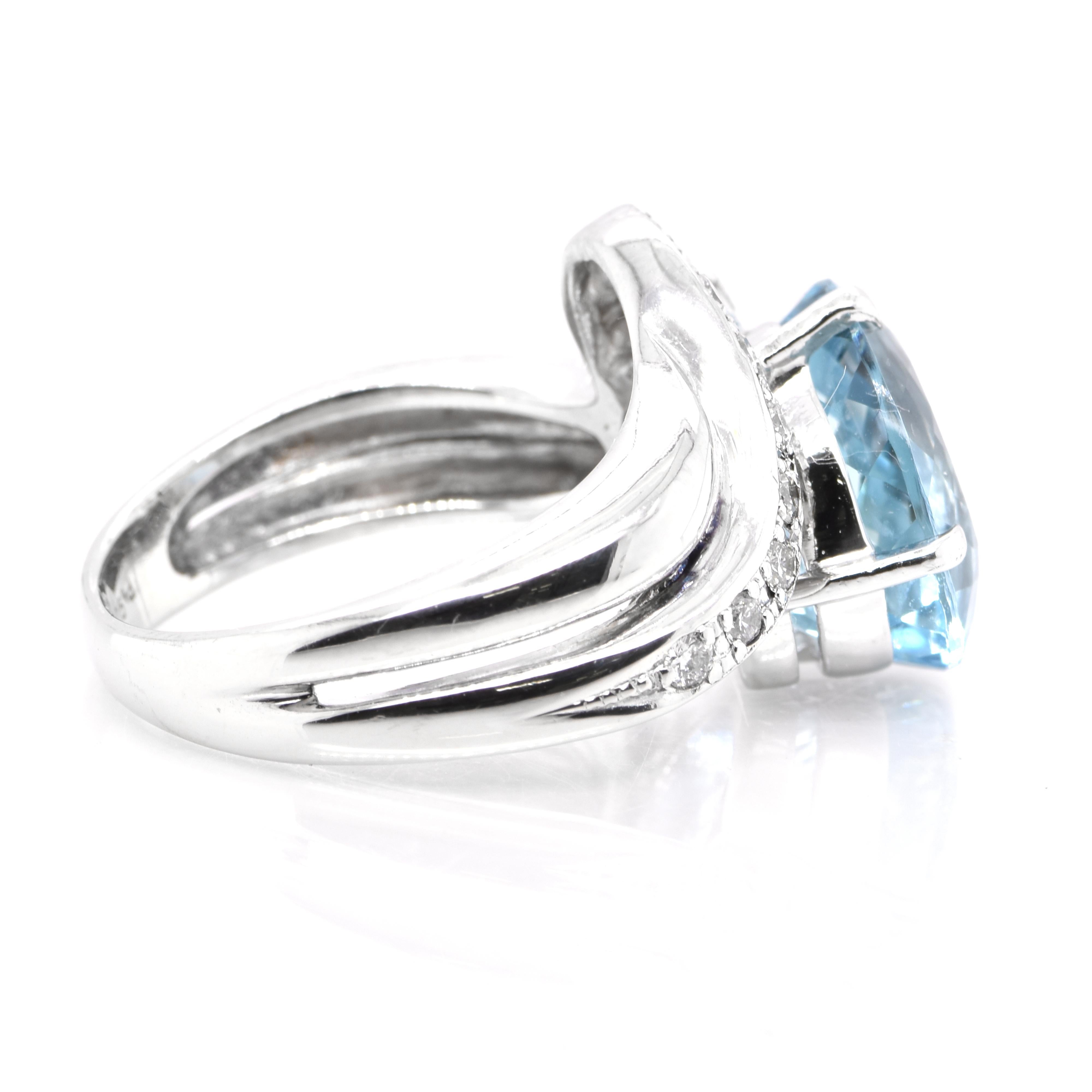 5.03 Carat Natural Aquamarine and Diamond Cocktail Ring Set in Platinum In Excellent Condition For Sale In Tokyo, JP