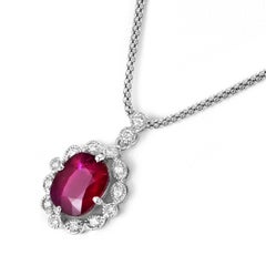 Pendentif en platine et or 18 carats de 5,03 carats de rubis naturel non chauffé et de diamants