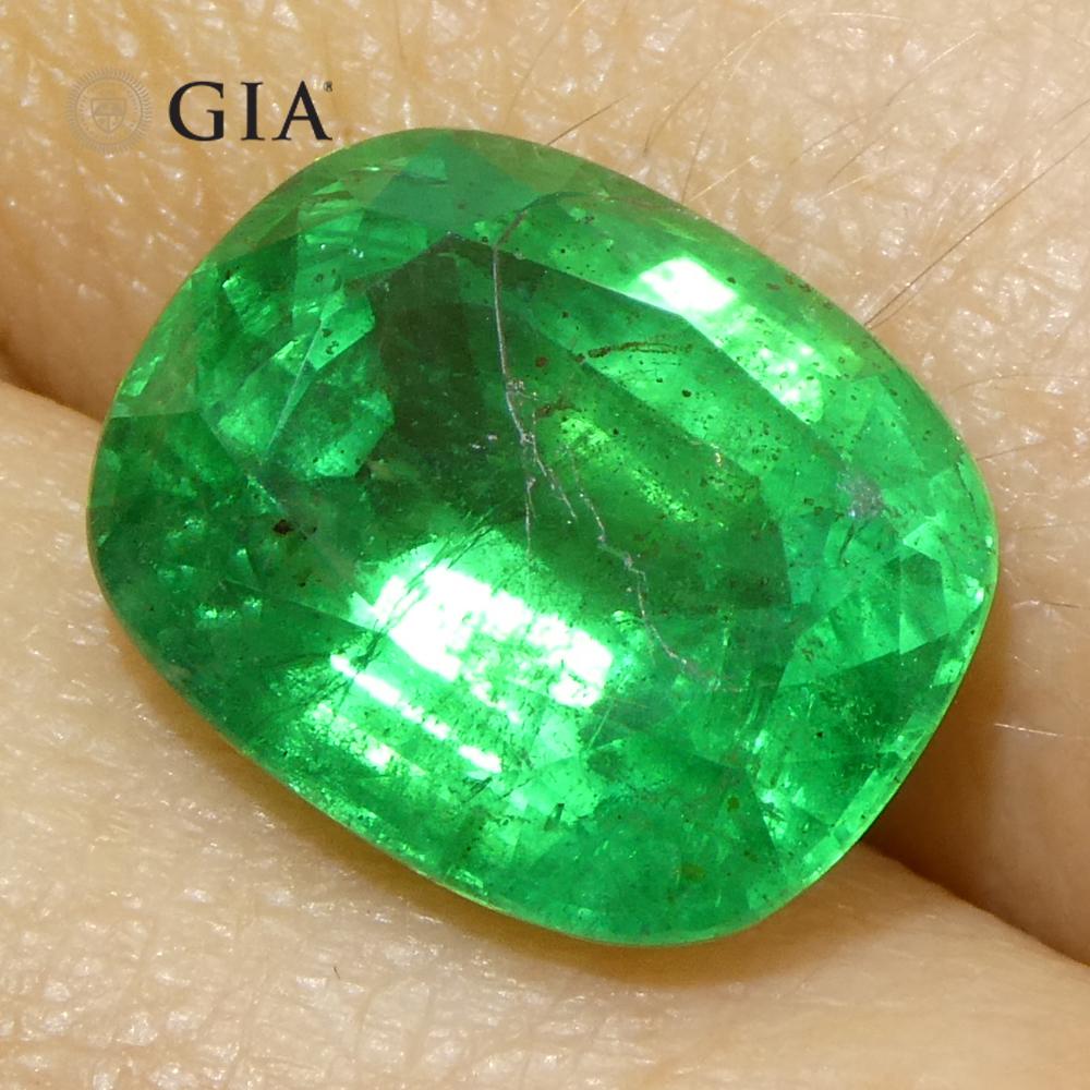 5,03 ct Cushion Smaragd GIA zertifiziert für Damen oder Herren im Angebot
