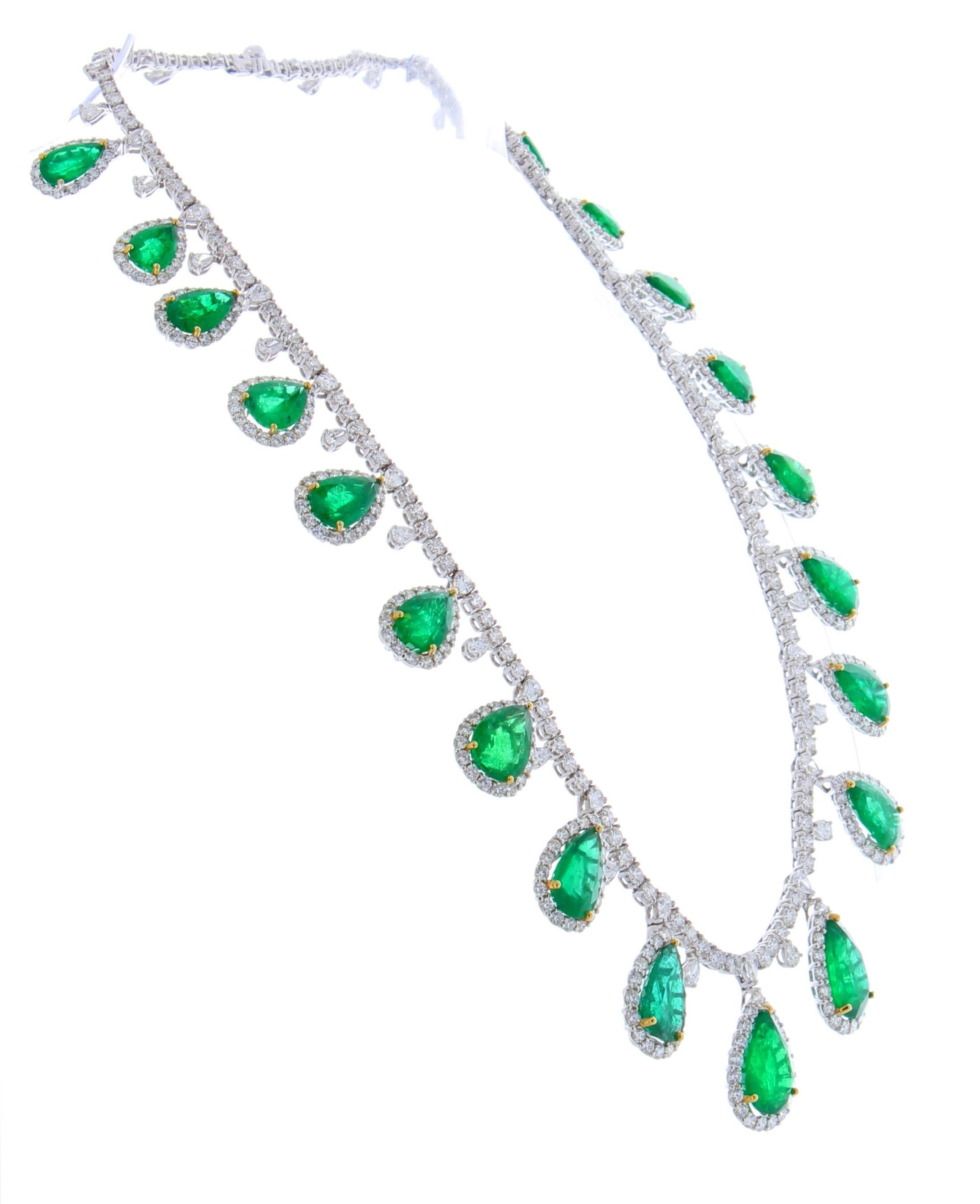 Contemporary 50.34 Carat Total Pear Shaped Emerald and Diamond Necklace in 18 Karat Gold