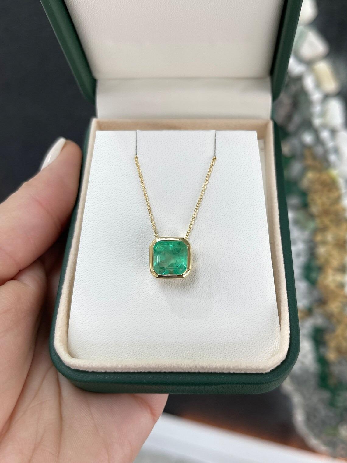 angelina jolie emerald ring