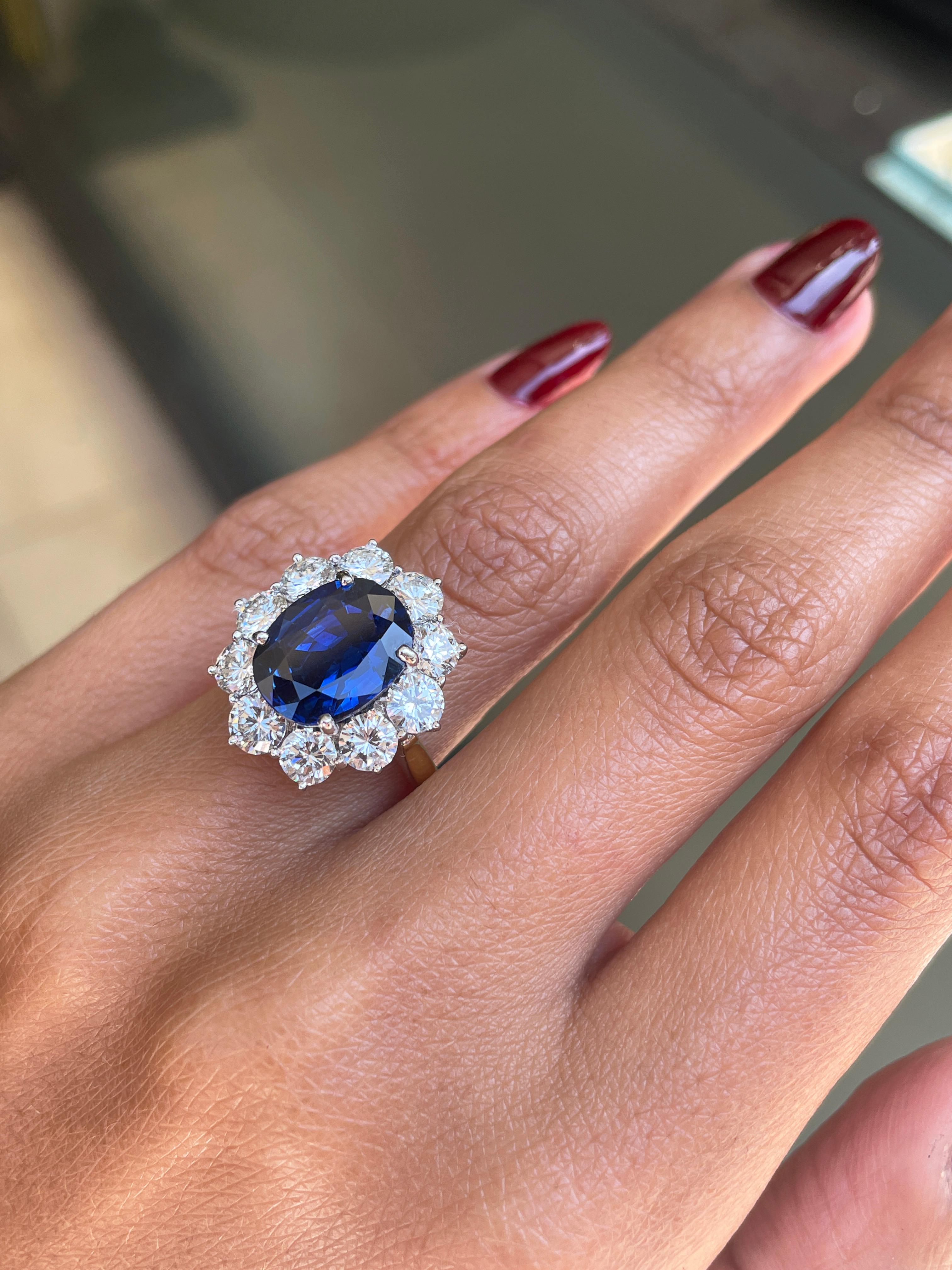 5.03ct Oval Sapphire and Diamond 18 Carat Gold Cluster Engagement Ring In Excellent Condition In London, GB