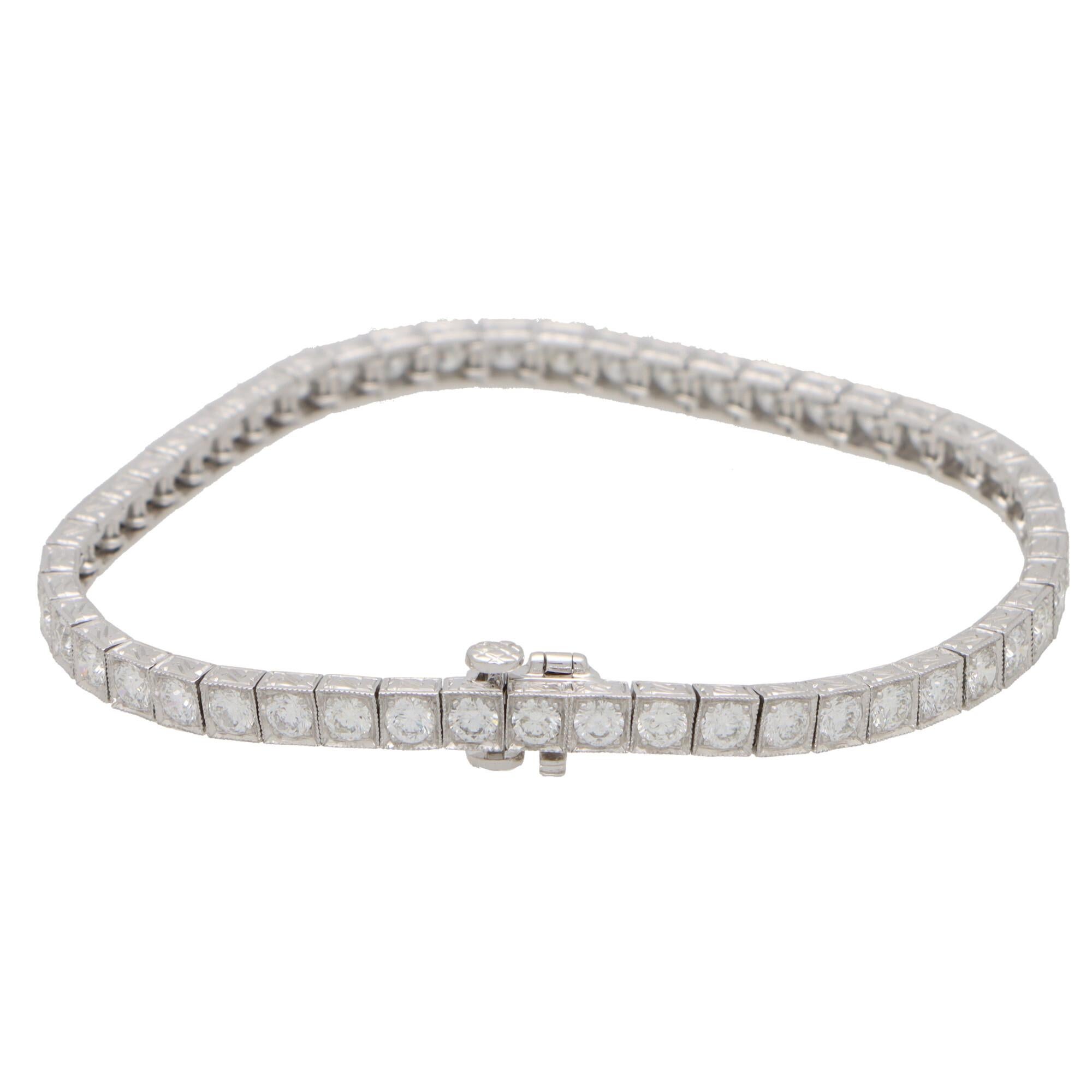 5.04 Carat Diamond Line Tennis Bracelet Set in Platinum In New Condition For Sale In London, GB