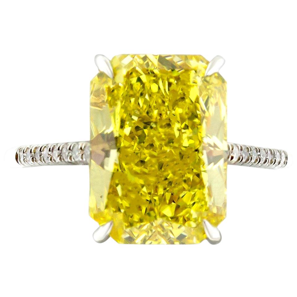 5.04 Carat GIA Rectangular Radiant Fancy Vivid Yellow Engagement Ring For Sale