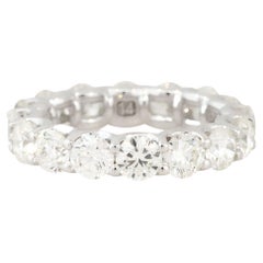 5,04 Karat Runder Brillantschliff Diamant Eternity Band 14 Karat auf Lager