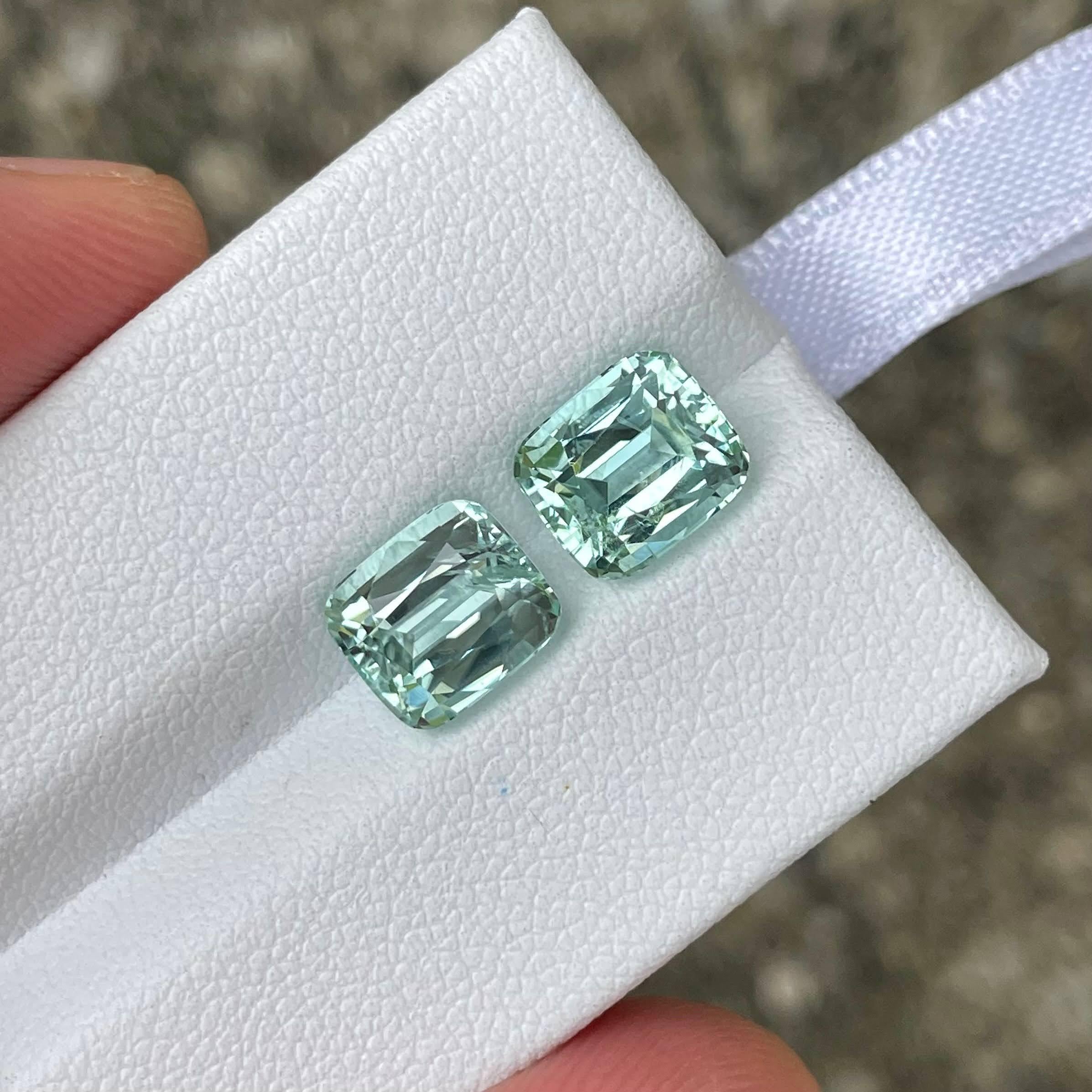 Peso 5,04 carati 
Dimensioni 8,0x7,0x5,5 mm
Trattamento nessuno 
Origine Afghanistan 
Chiarezza VS 
Forma del cuscino 
Tagliare un cuscino di fantasia 



Questa splendida coppia di gemme di tormalina a schiuma di mare da 5,04 carati proviene dalle