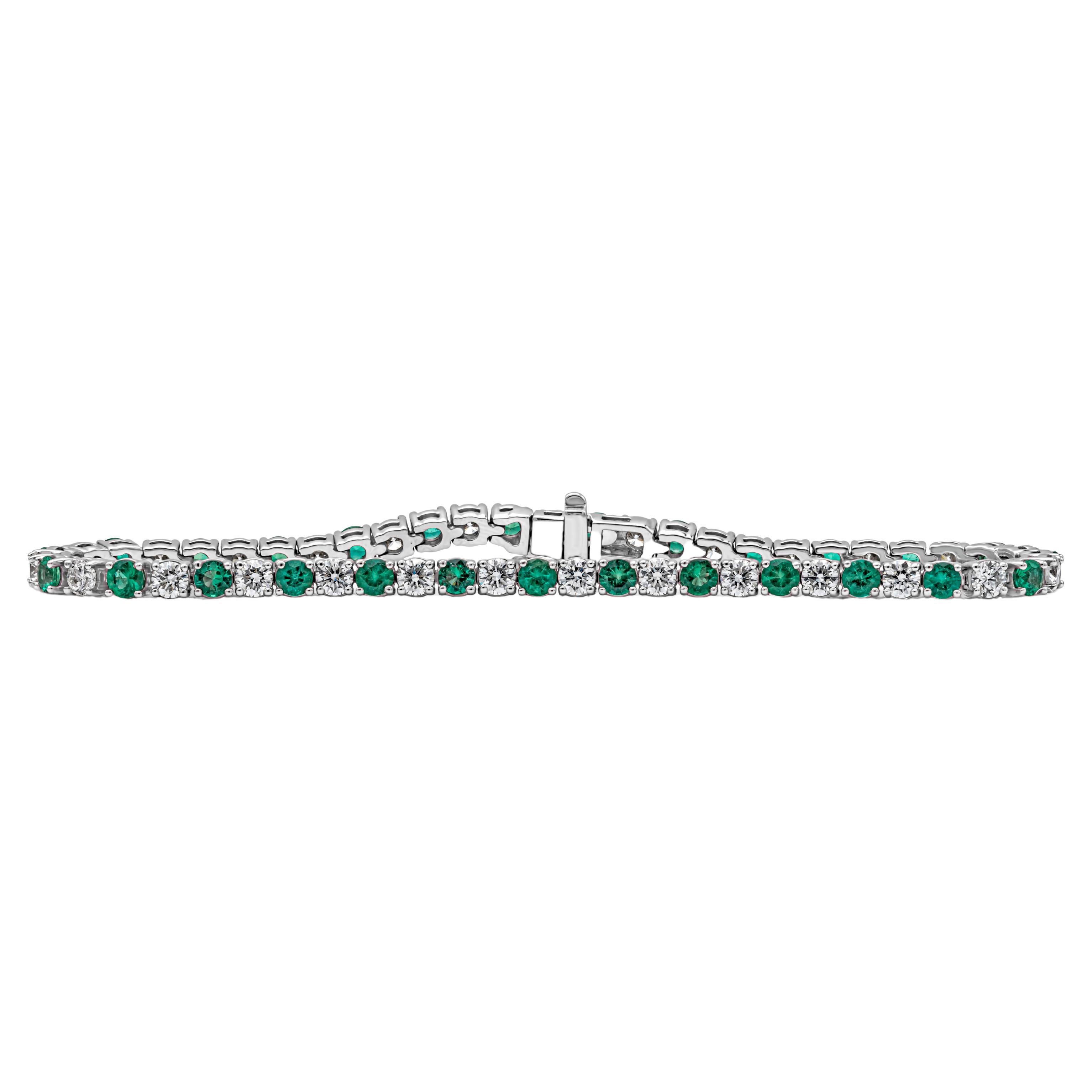 Roman Malakov 5.04 Carat Total Alternating Emerald & Diamond Tennis Bracelet For Sale