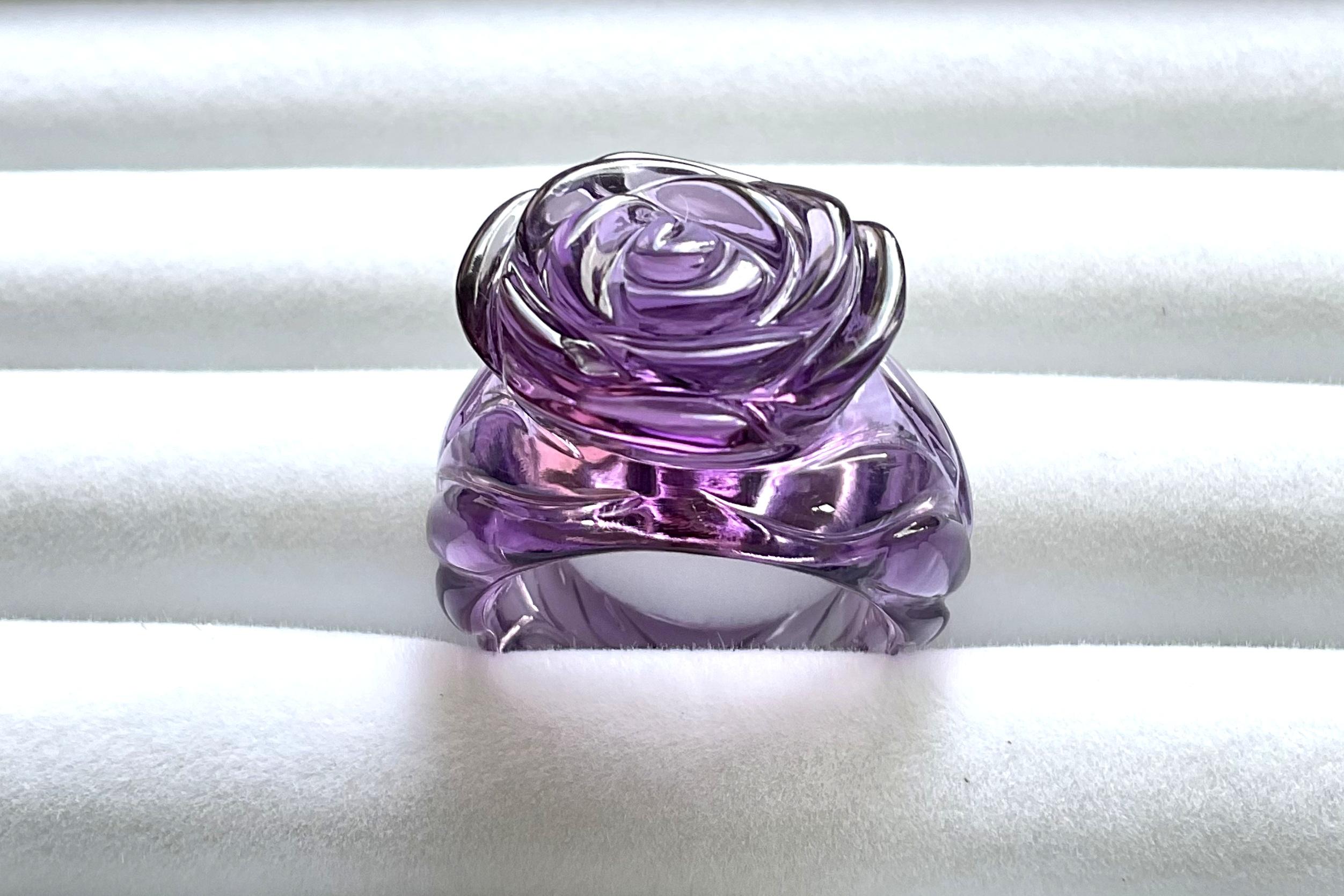 Women's or Men's 50.40 carats Amethyst Flower Carved Top Quality Ring Natural Gemstone For Sale