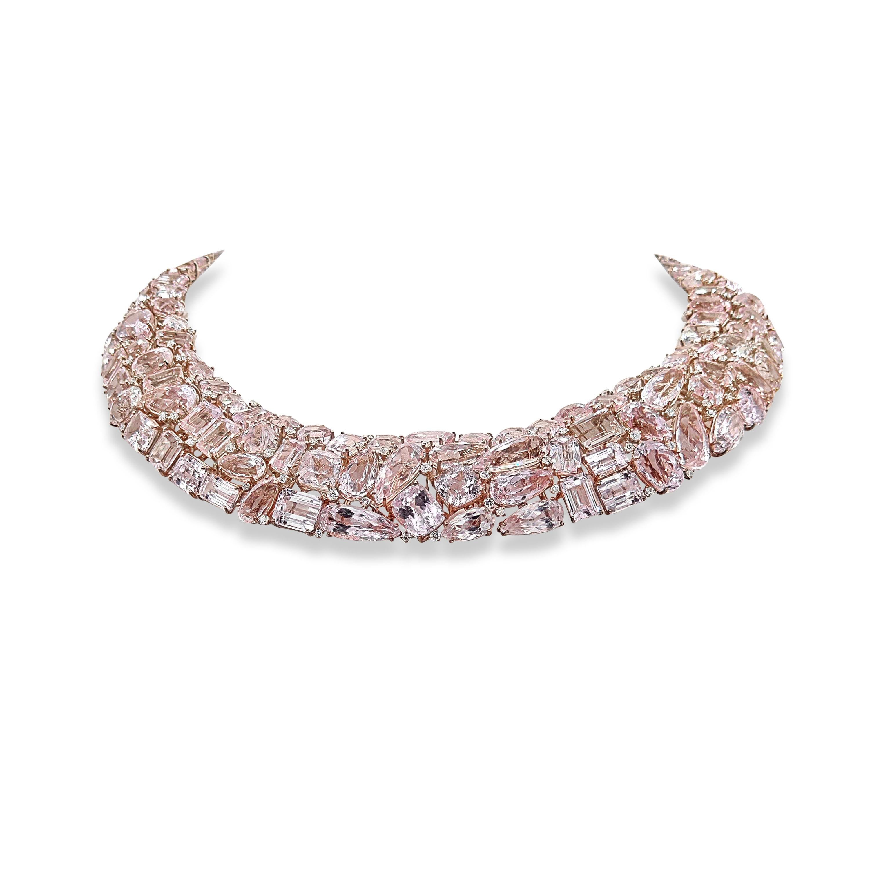 504.85 Carat Kunzite and Diamond Rose Gold Necklace In New Condition For Sale In New York, NY