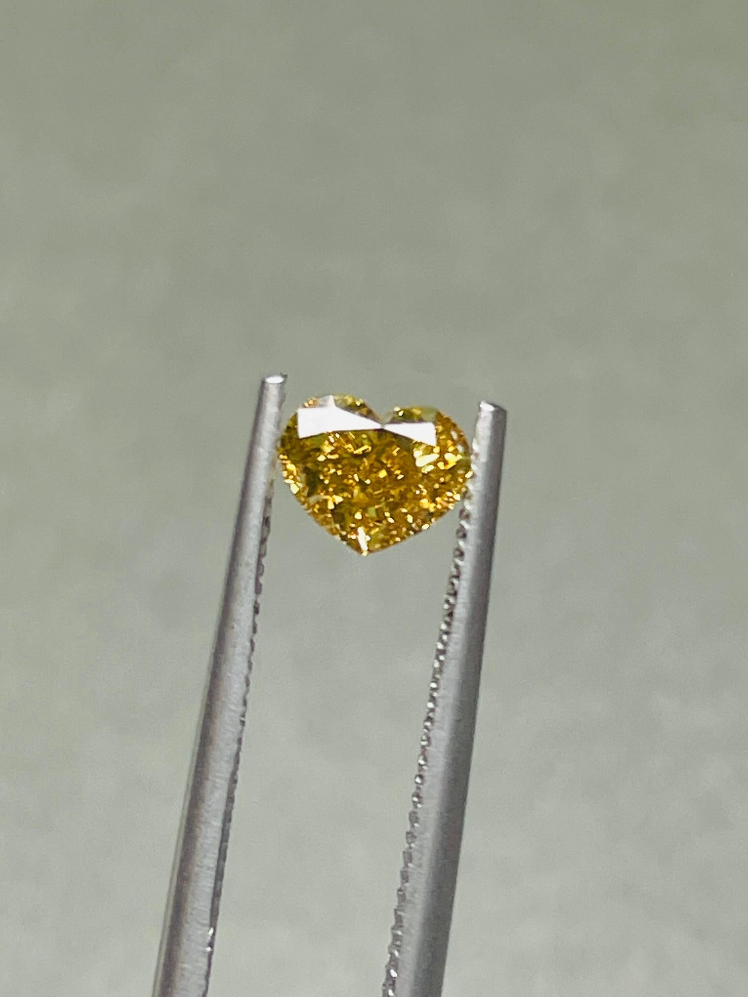 Women's or Men's IGI certified natural diamond 0.51carat Fancy Brown Yellow VS1 For Sale