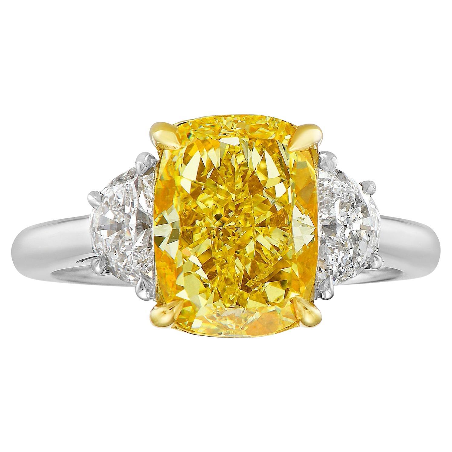 5 Carat Elongated Cushion Fancy Yellow VVS2 Diamond Ring For Sale