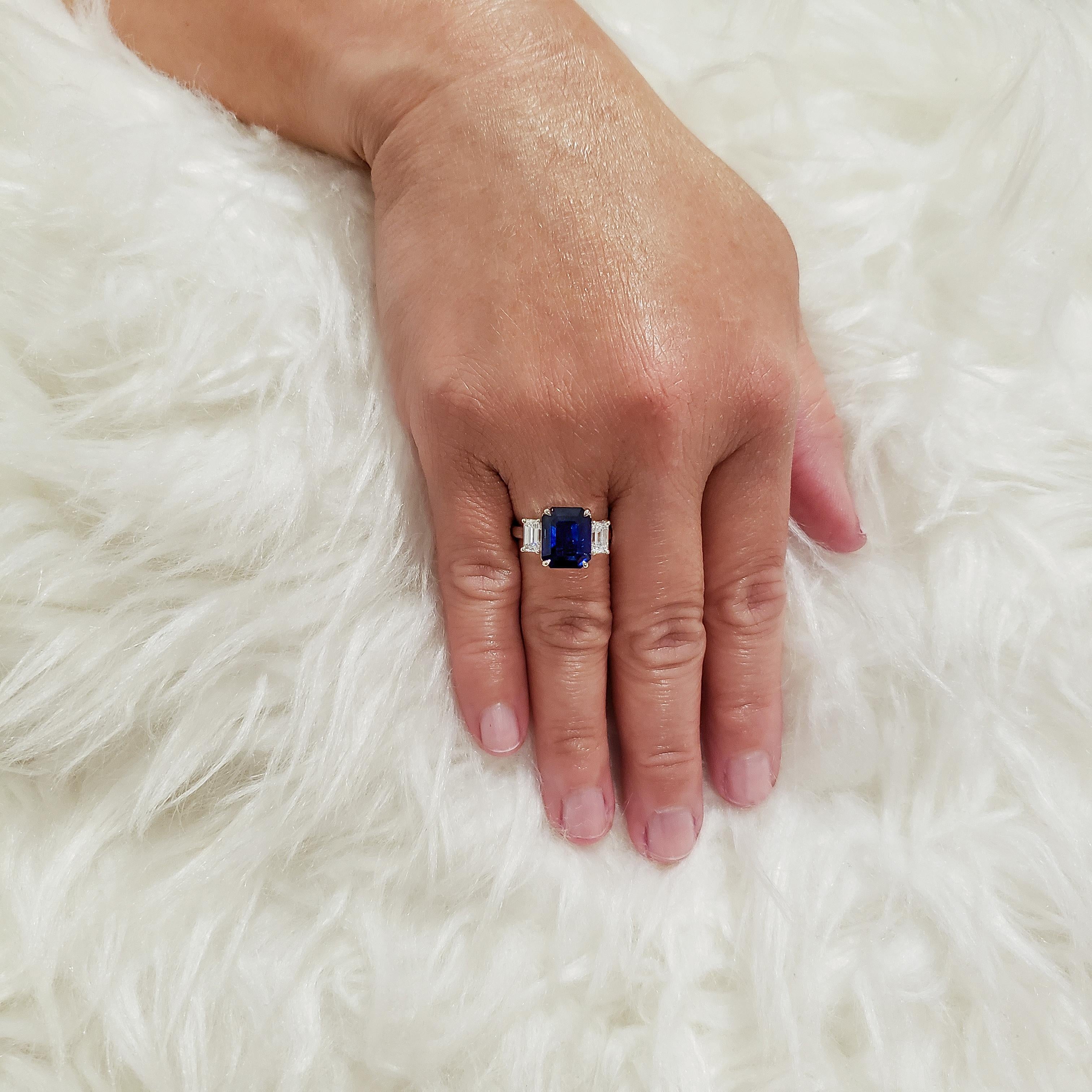 emerald cut sapphire stone