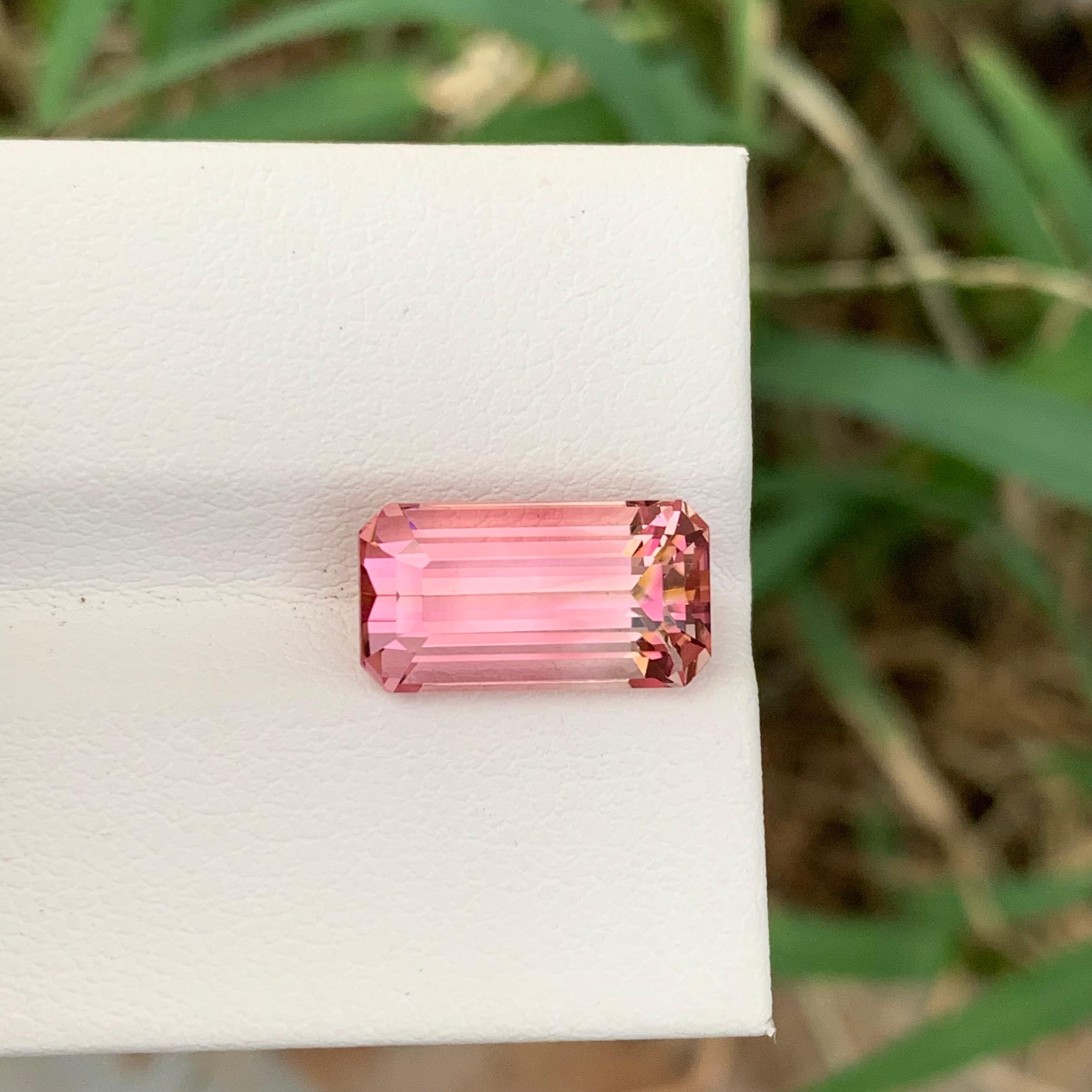 da uomo o donna 5,05 carati di tormalina rosa sciolta e glamour a forma di smeraldo per collana in vendita