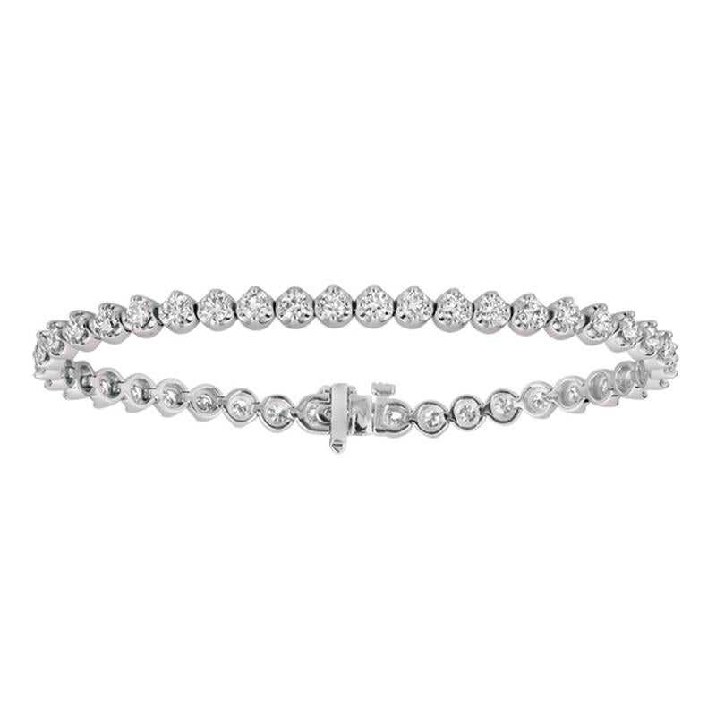 Contemporary 5.05 Carat Natural Diamond Bracelet G SI 14 Karat White Gold For Sale