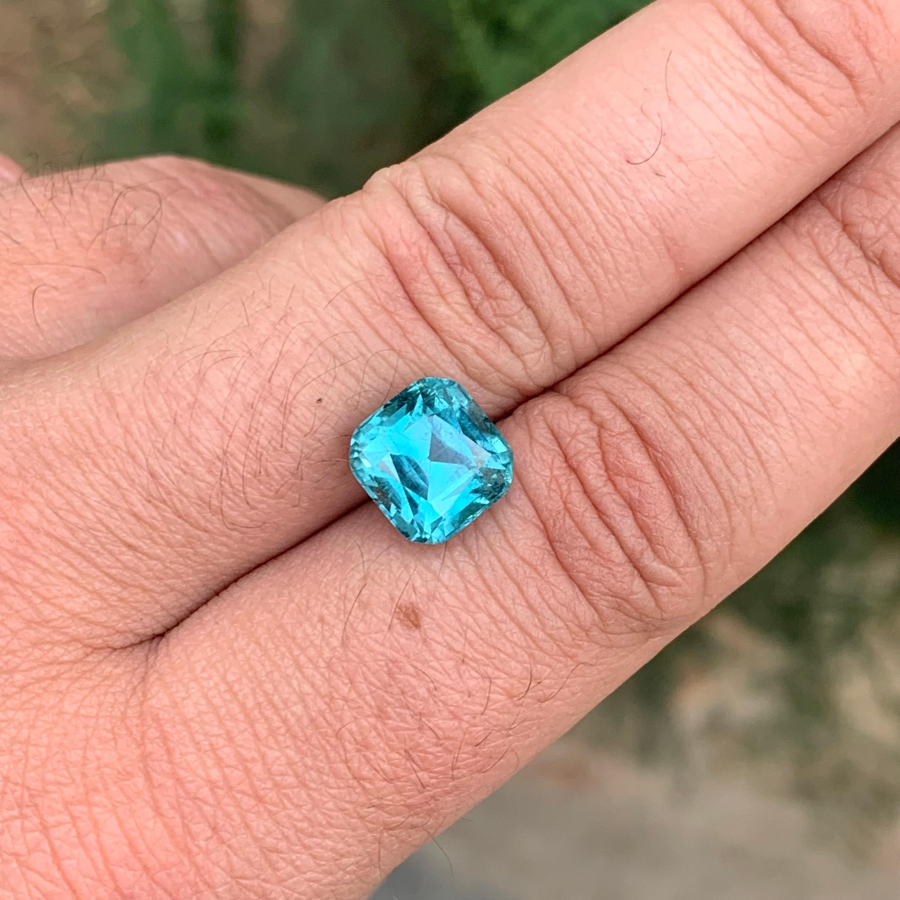 Gema natural suelta de turmalina azul seafoam en forma de cojín de 5.05 quilates en venta 4