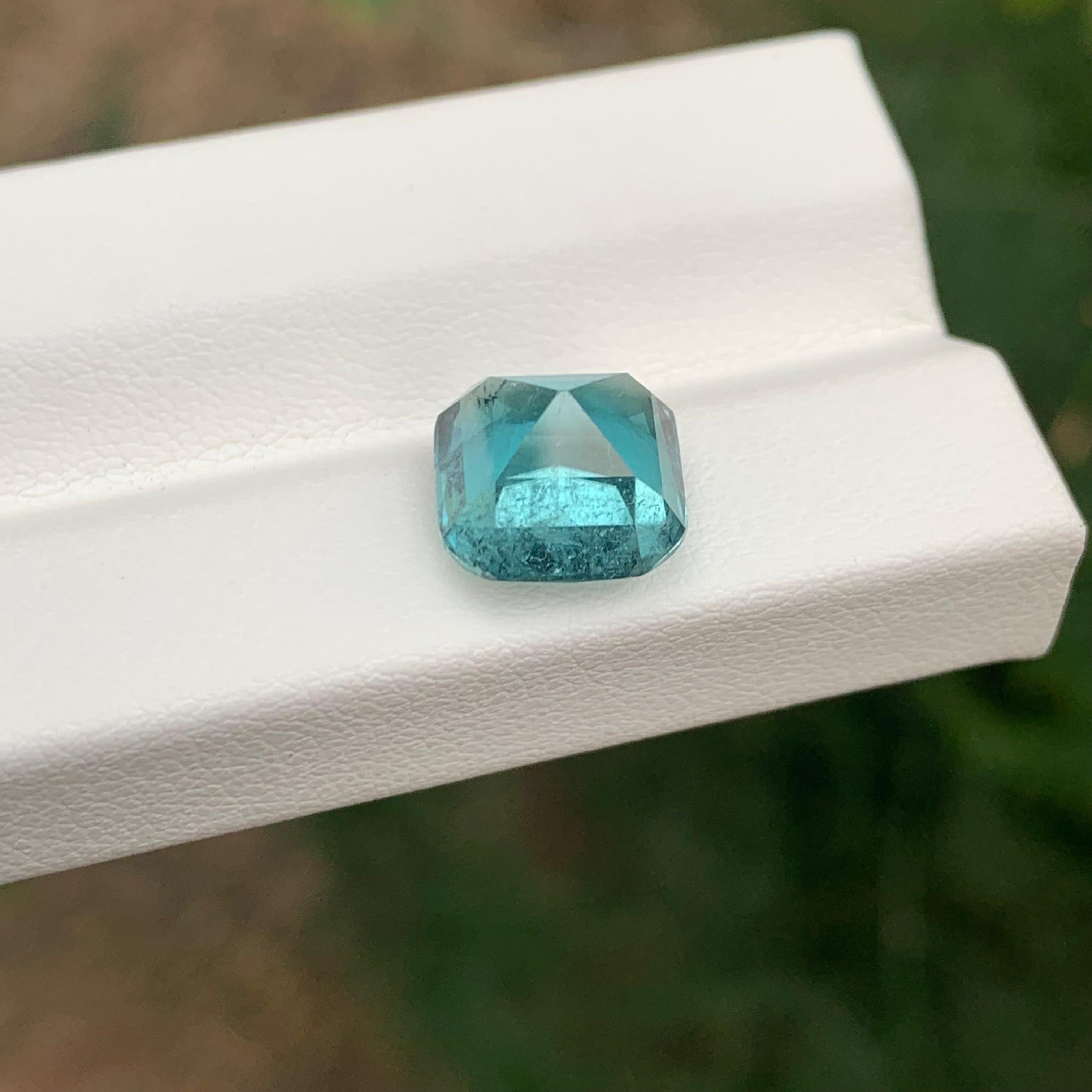 Gema natural suelta de turmalina azul seafoam en forma de cojín de 5.05 quilates en venta 1