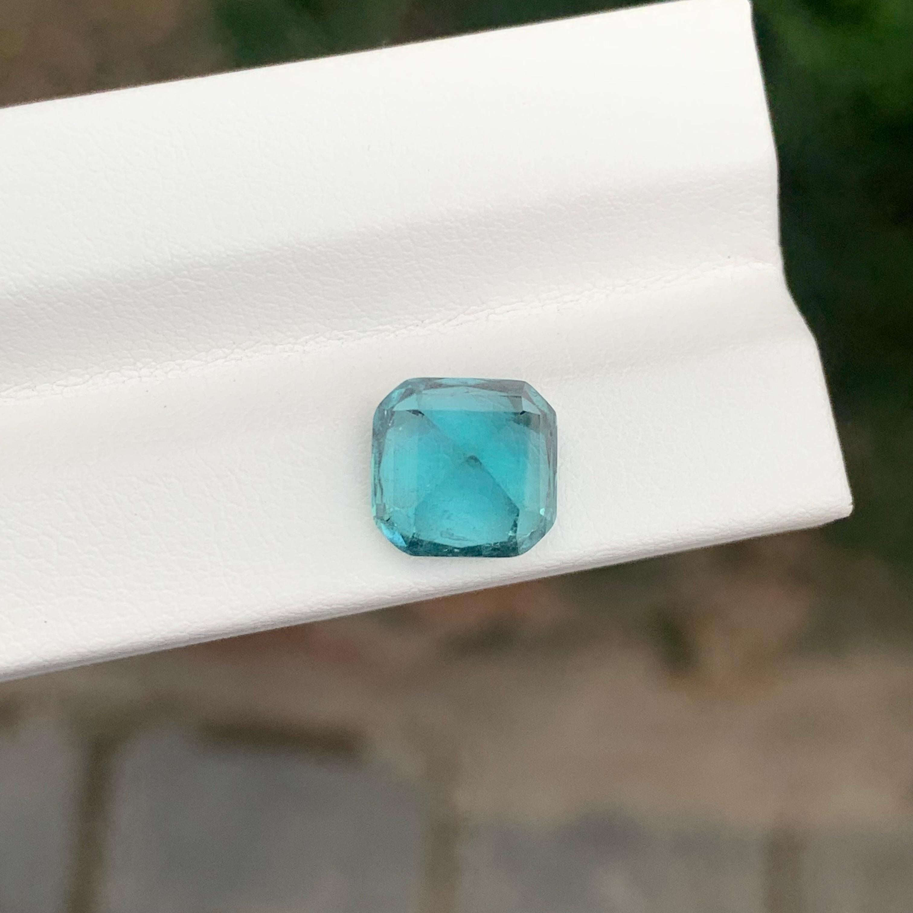 Gema natural suelta de turmalina azul seafoam en forma de cojín de 5.05 quilates en venta 2