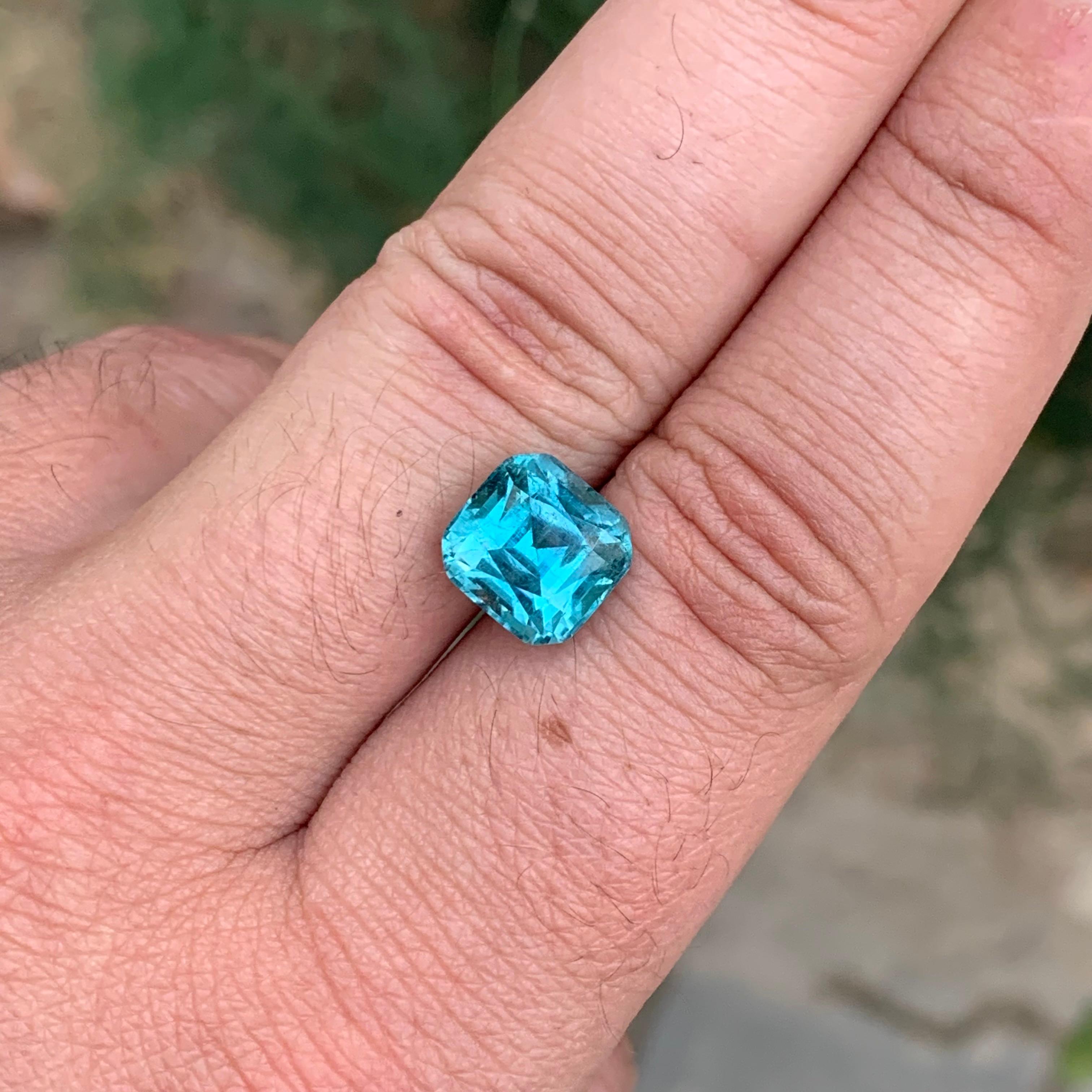 Gema natural suelta de turmalina azul seafoam en forma de cojín de 5.05 quilates en venta 3