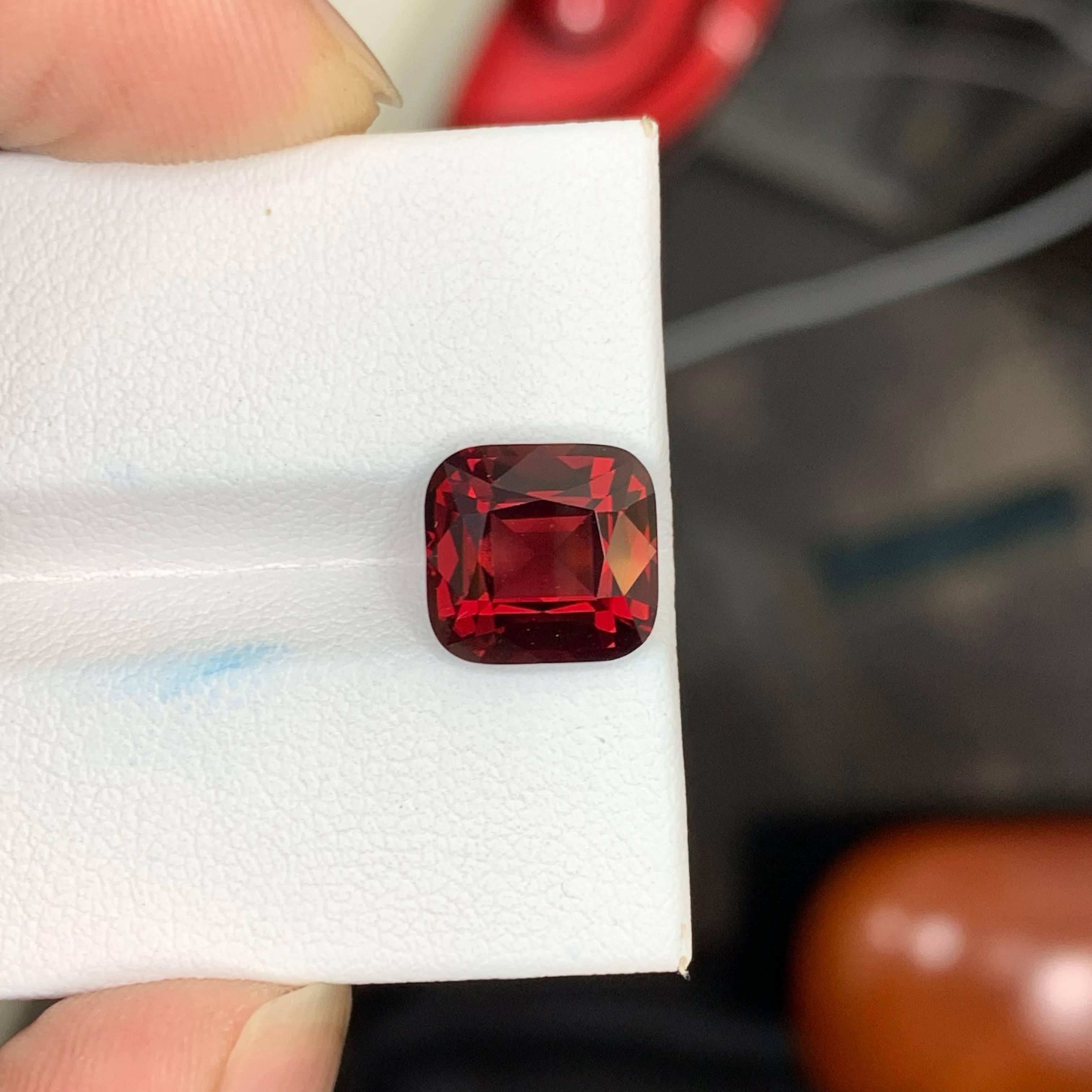 5,05 Carati Nature Sciolto Granato Rosso Brillante Pietra Taglio Cuscino Africa Gemma in vendita 4