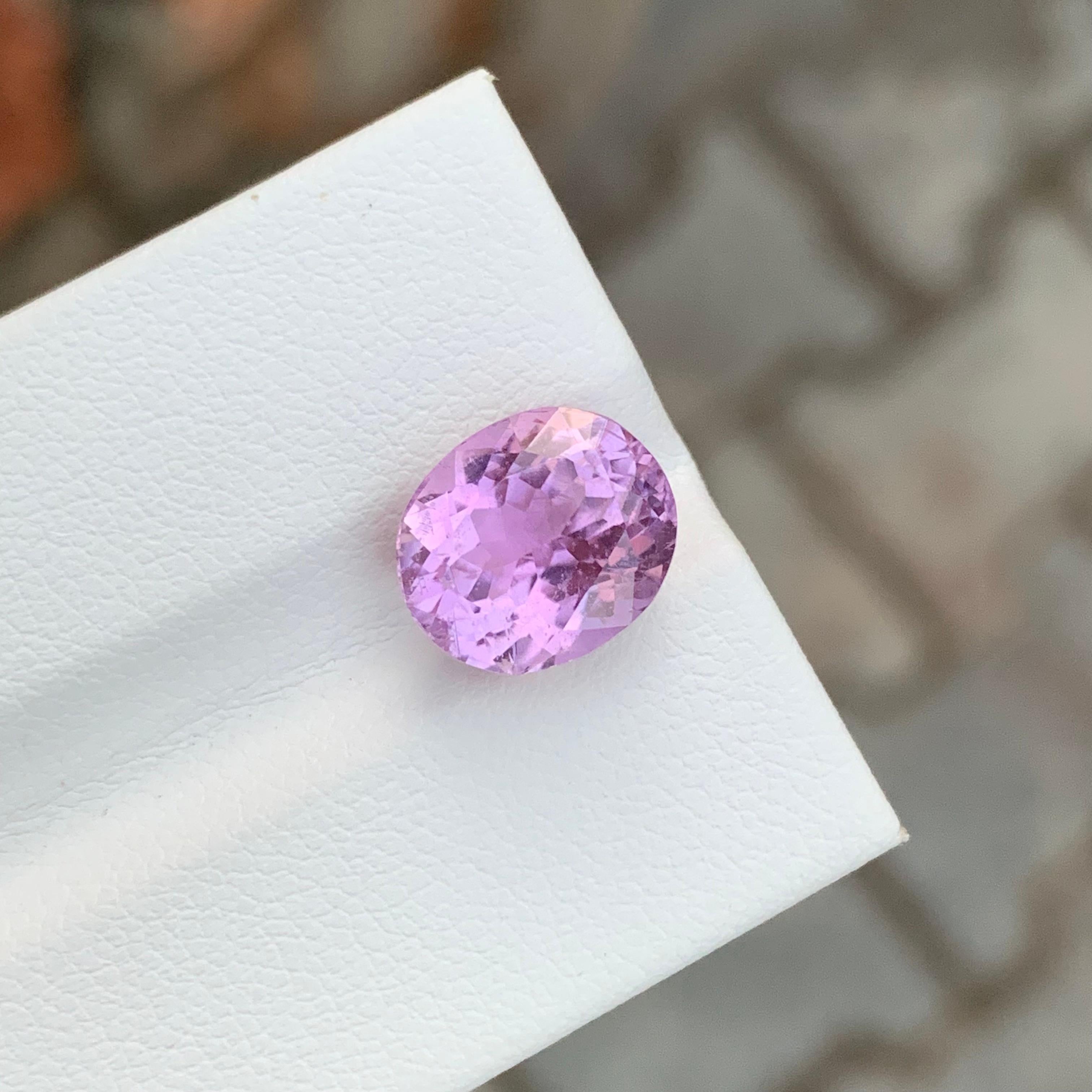 5,05 Karat natürlicher loser rosa Kunzit in ovaler Form aus Afghanistan-Mine (Arts and Crafts)