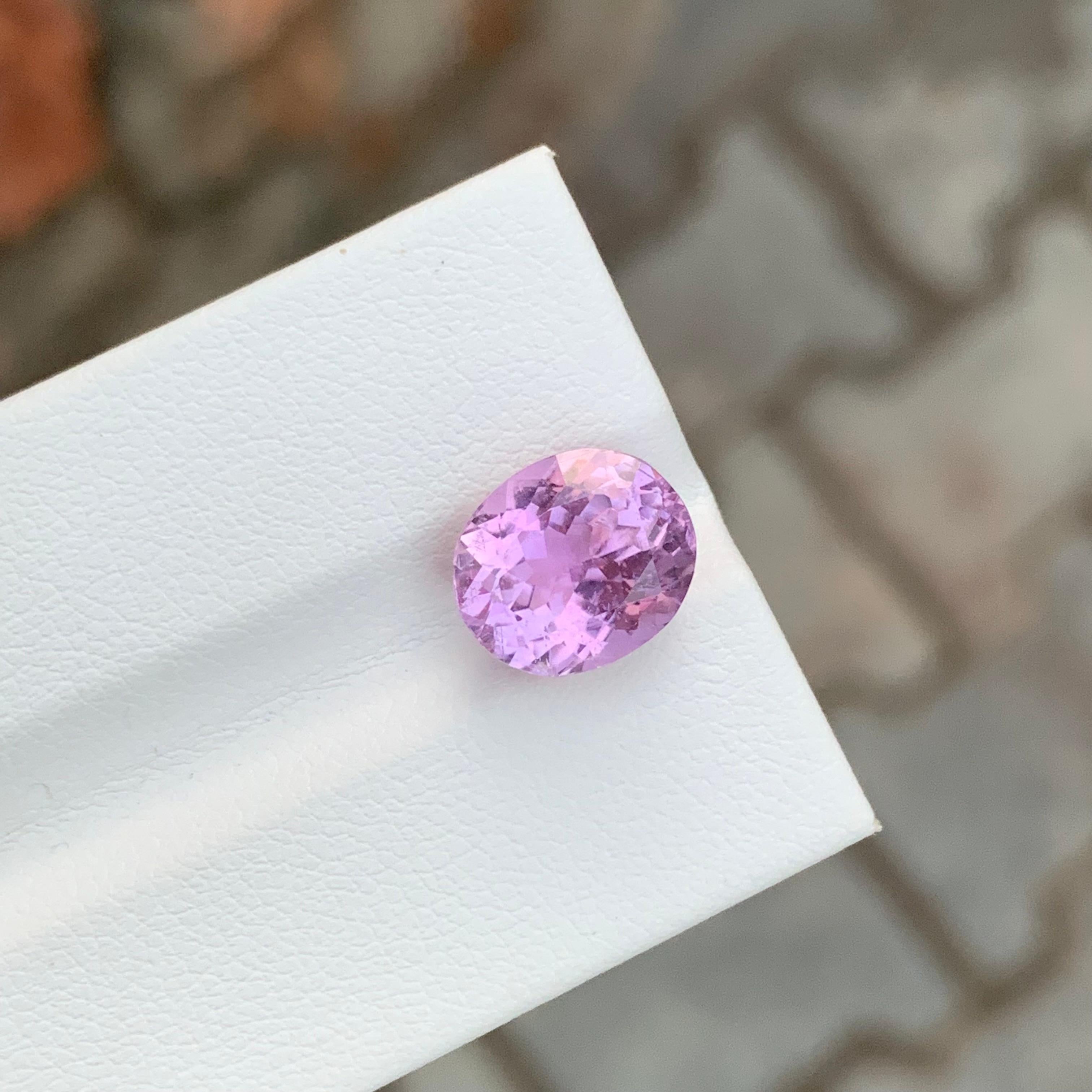 5,05 Karat natürlicher loser rosa Kunzit in ovaler Form aus Afghanistan-Mine (Ovalschliff)