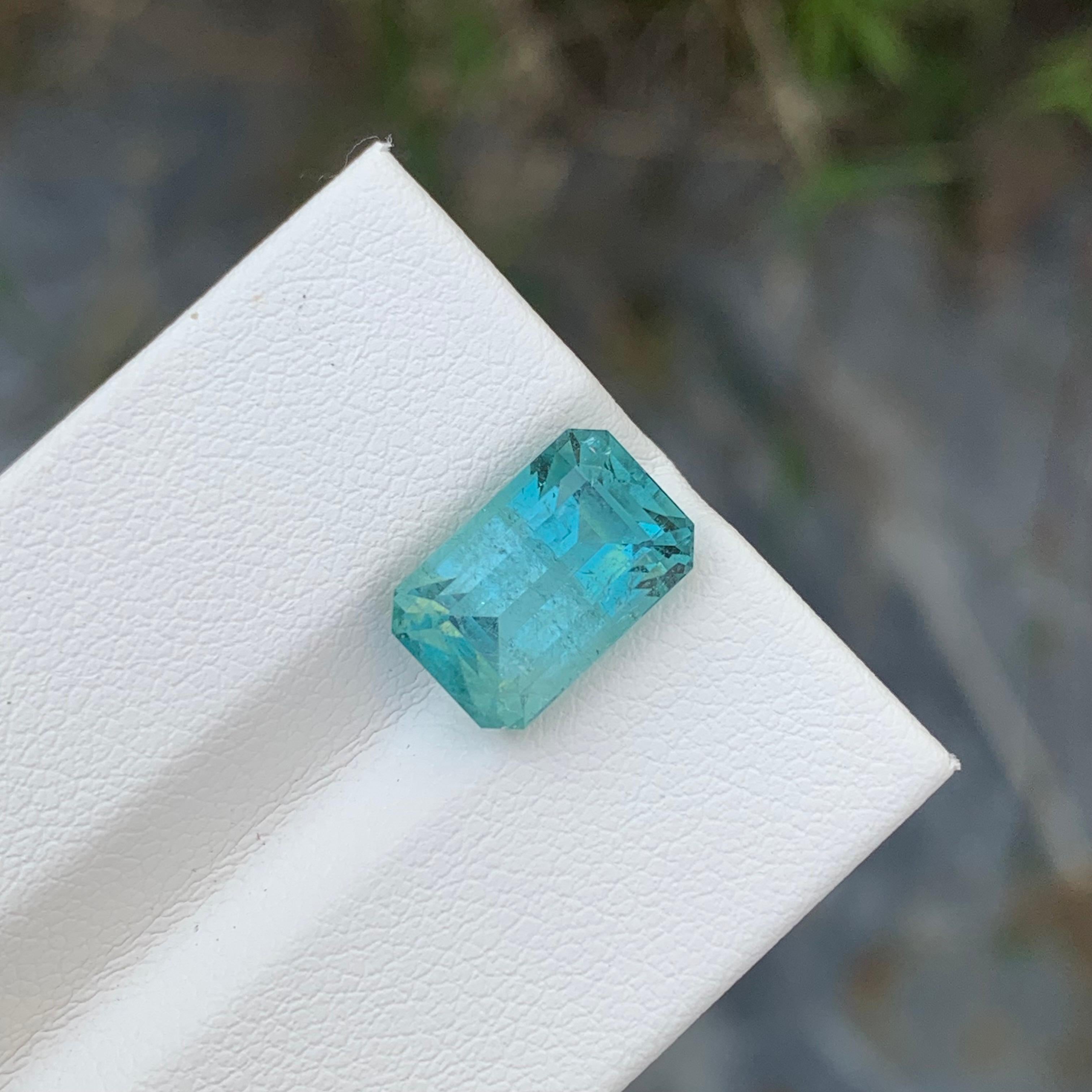 5.05 Carat Natural Rich Color Loose Seafoam Tourmaline Emerald Shape Gemstone en vente 3