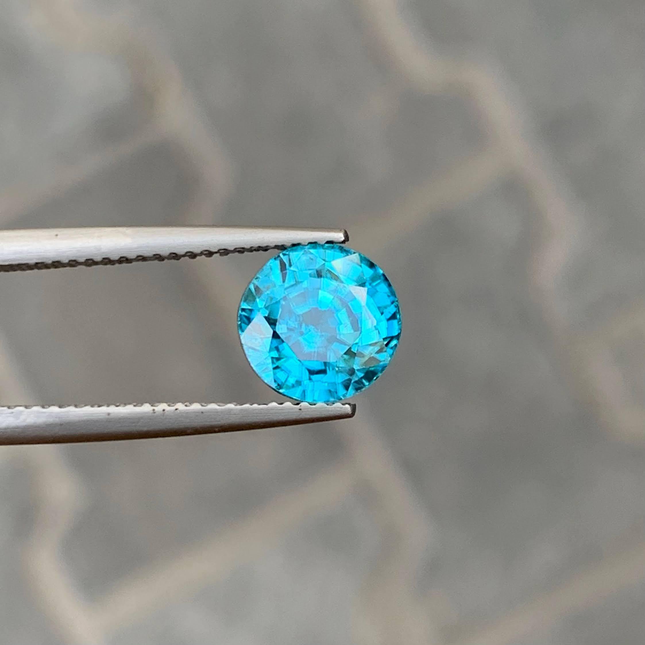 Moderno 5,05 Carati Nature sciolti Zircone Blu Tiffany Pietra Cambogiana Taglio Rotondo in vendita
