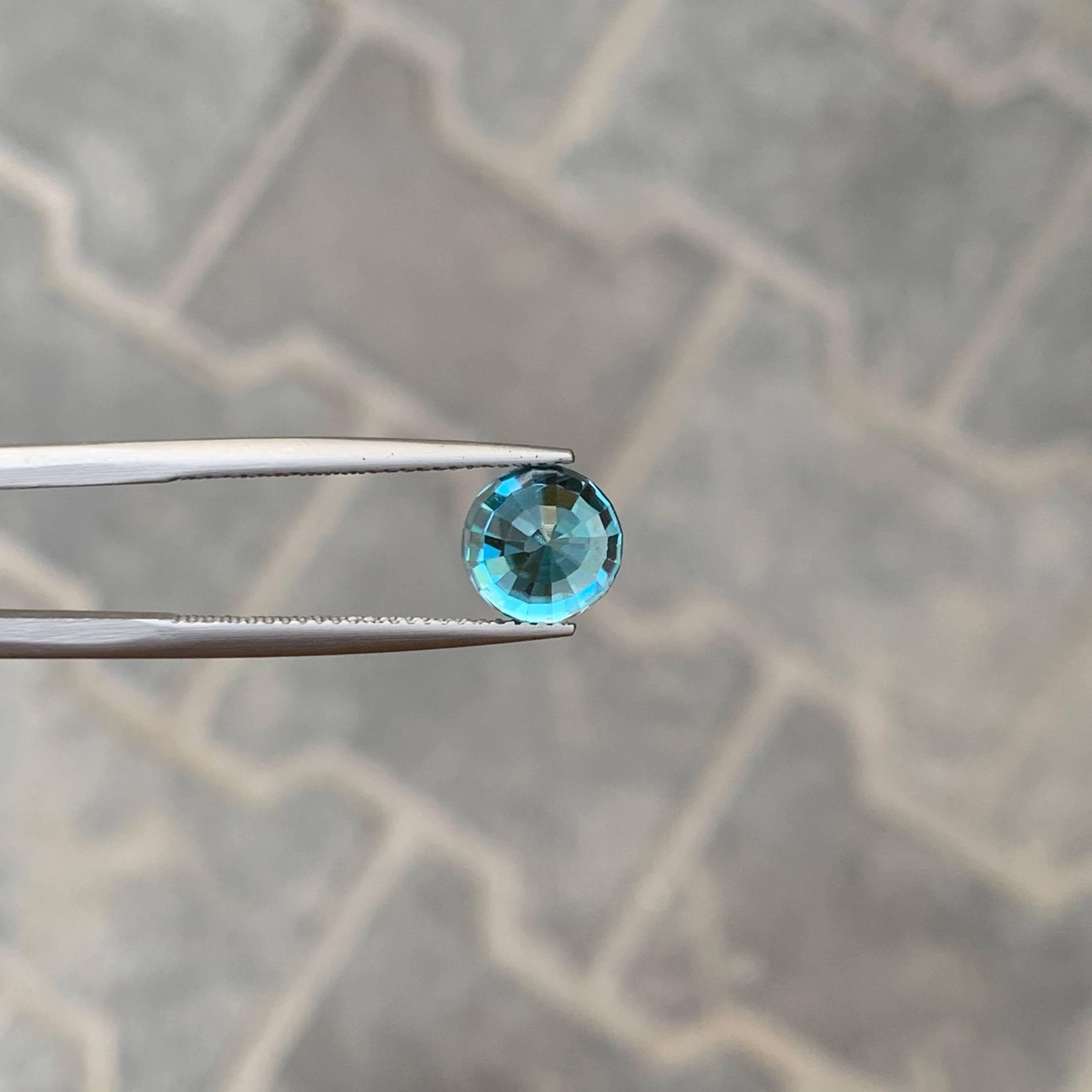 5,05 Carati Nature sciolti Zircone Blu Tiffany Pietra Cambogiana Taglio Rotondo In condizioni Nuovo in vendita a Bangkok, TH