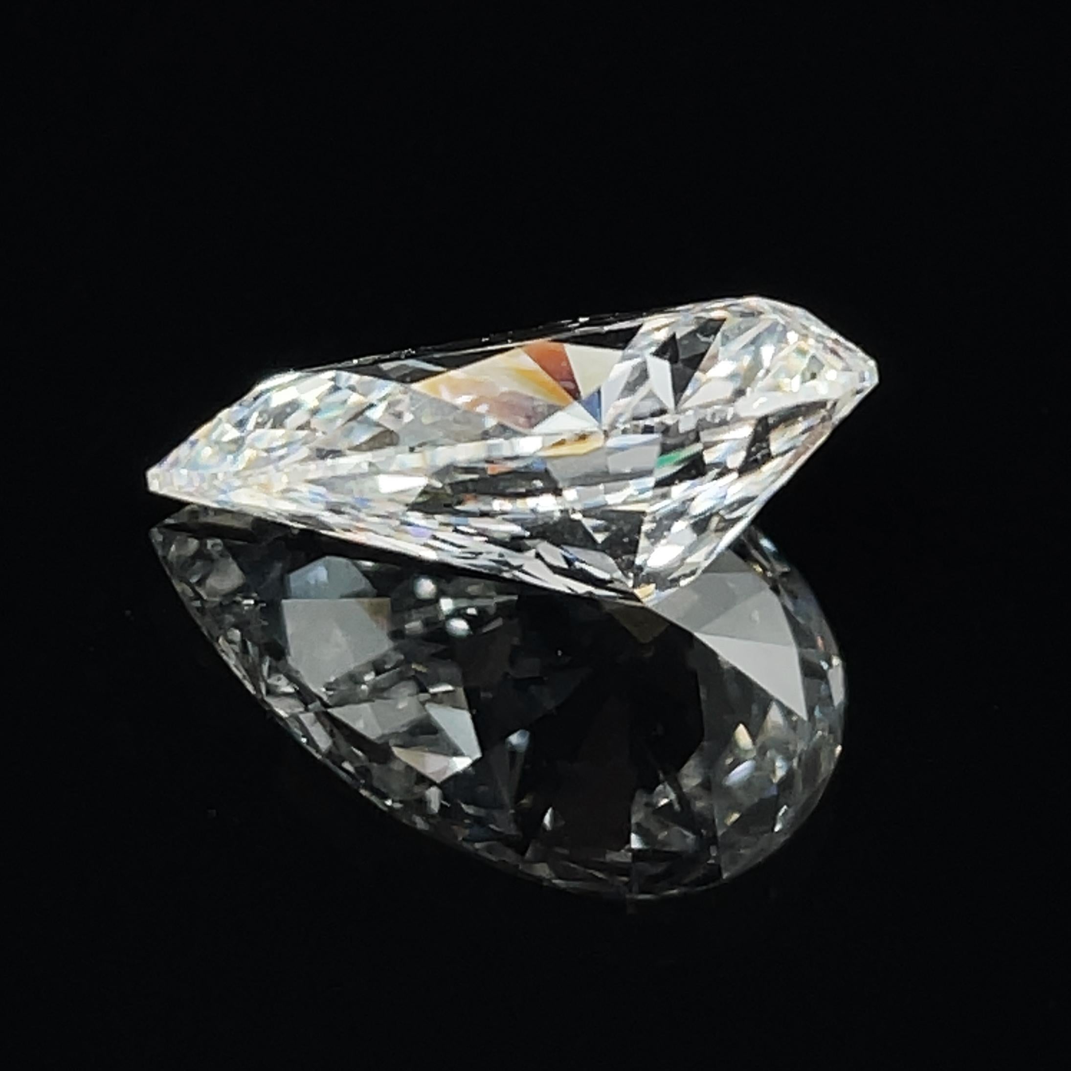 Contemporary 5.05 Carat Pear Shape Diamond GIA Certified For Sale