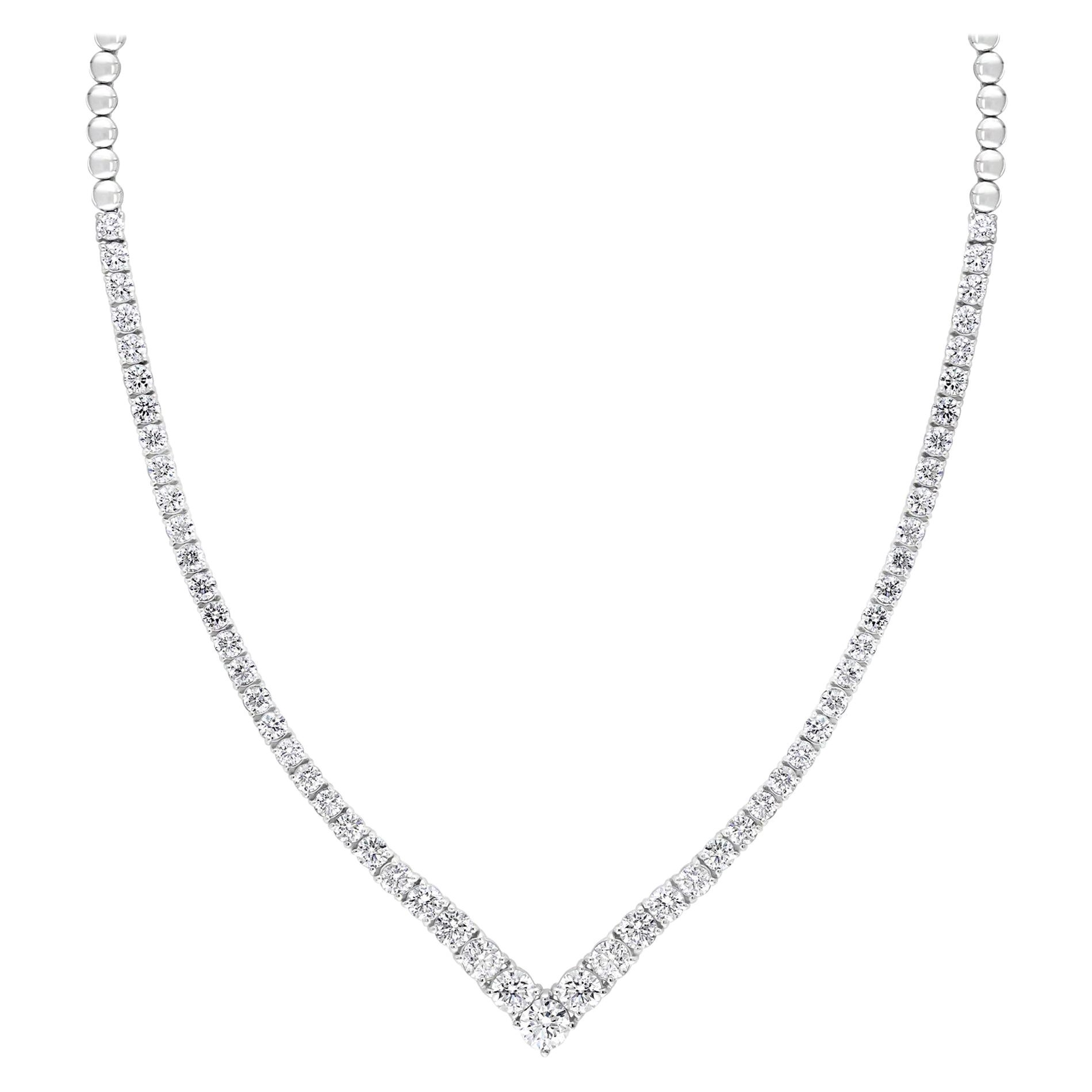 Collier gradué en or blanc 14 carats avec diamants ronds et brillants de 5,05 carats en vente