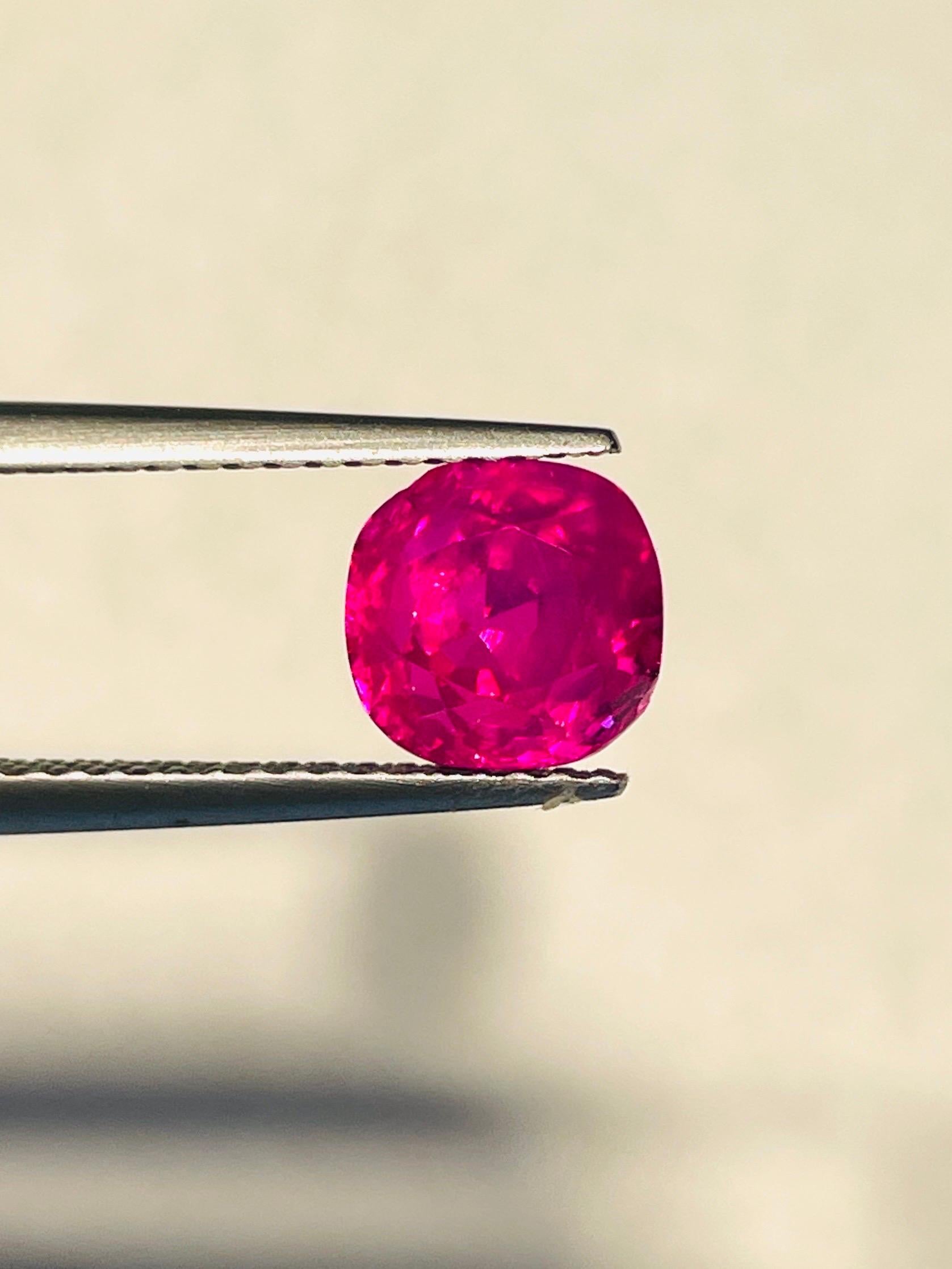 5.05 Ct unheated Burma ruby full luster transparent For Sale 3