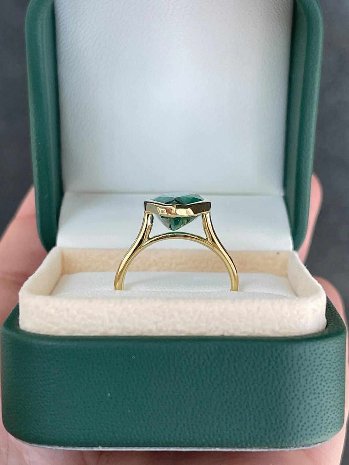 5.05ct 18K Large Dark Forest Green Pear Cut Emerald Solitaire Bezel Gold Ring For Sale 4