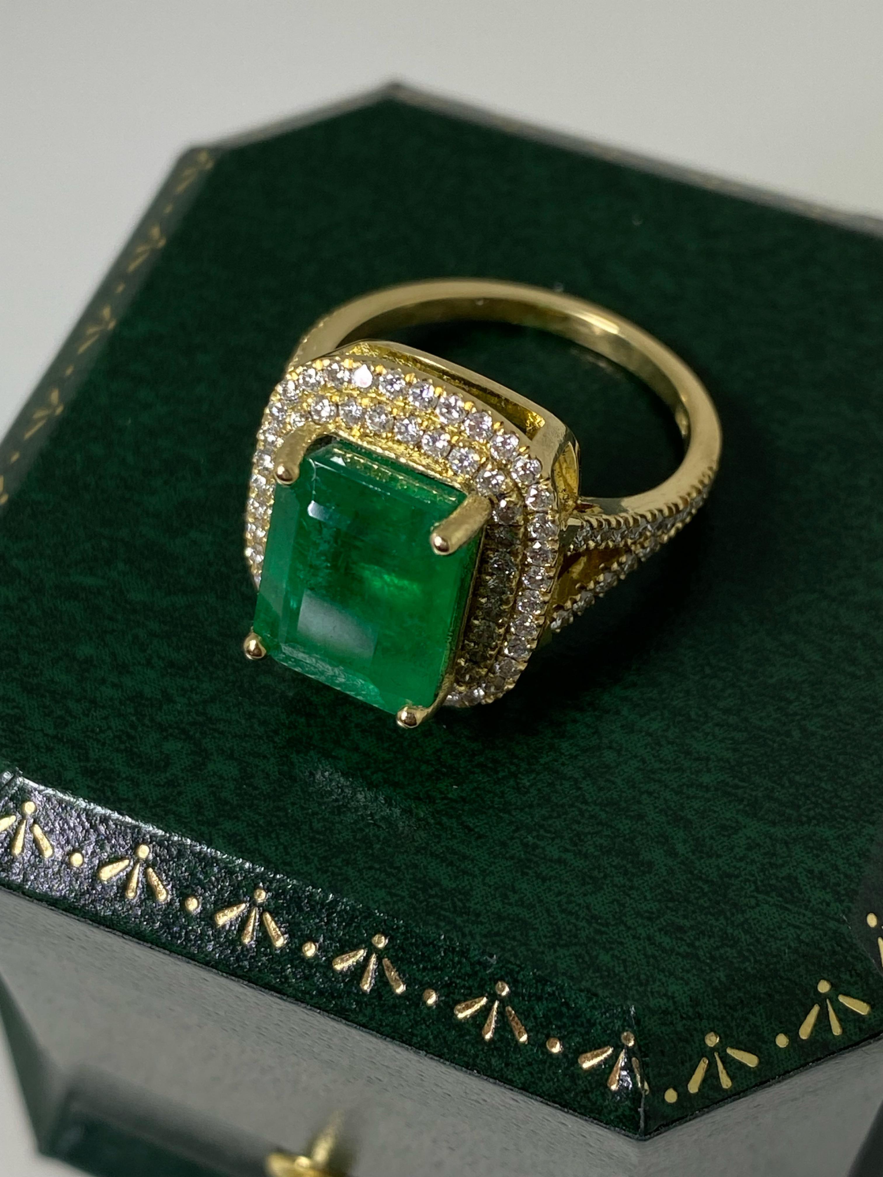5.05ct Natural Zambian Emerald & Diamond 18K Yellow Gold Ring + GSL Certified. For Sale 3