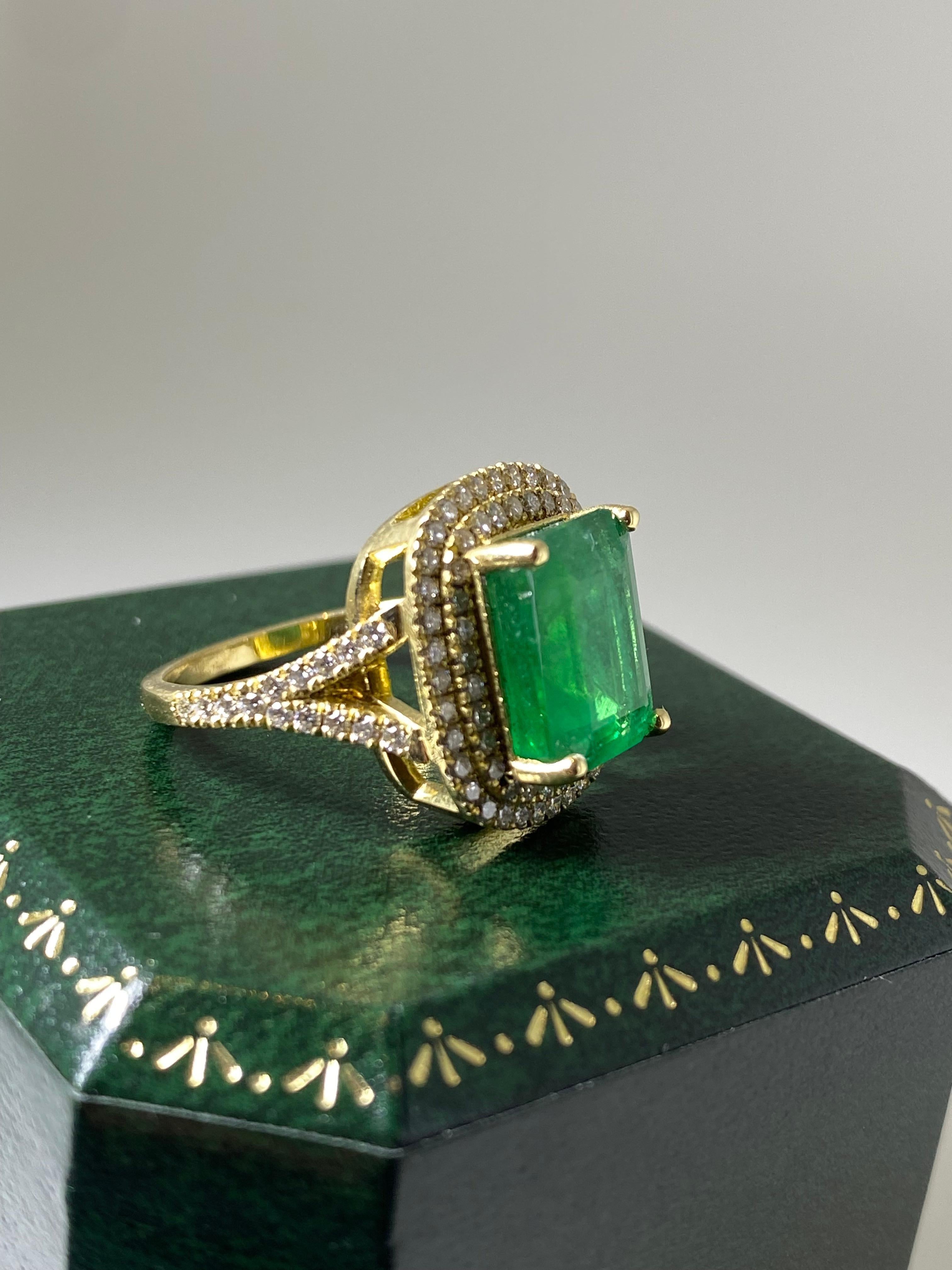 5.05ct Natural Zambian Emerald & Diamond 18K Yellow Gold Ring + GSL Certified. For Sale 1