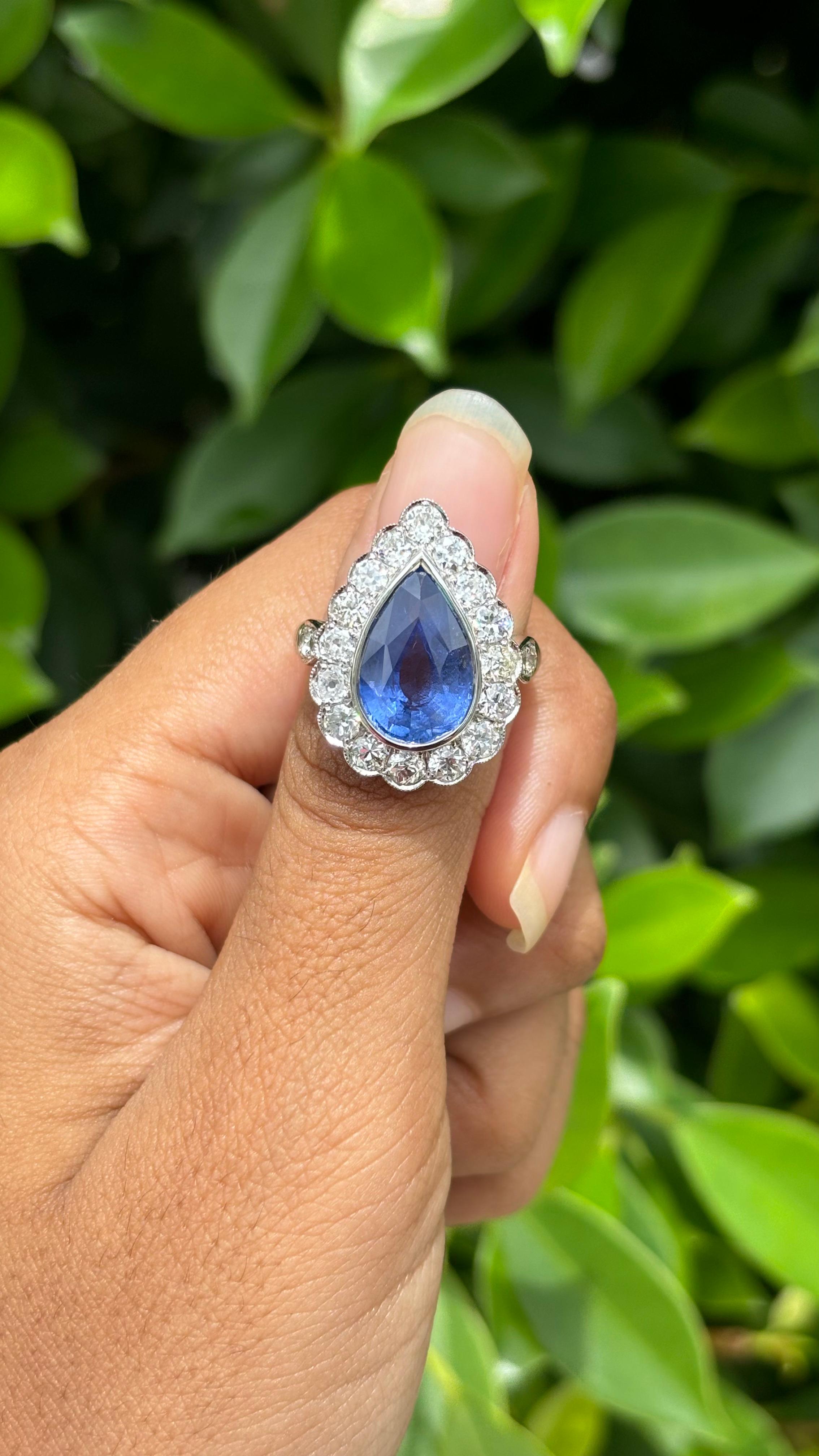 Anello Art Deco in oro bianco 18 carati con zaffiro di Ceylon e diamanti 5,05 ct. 7