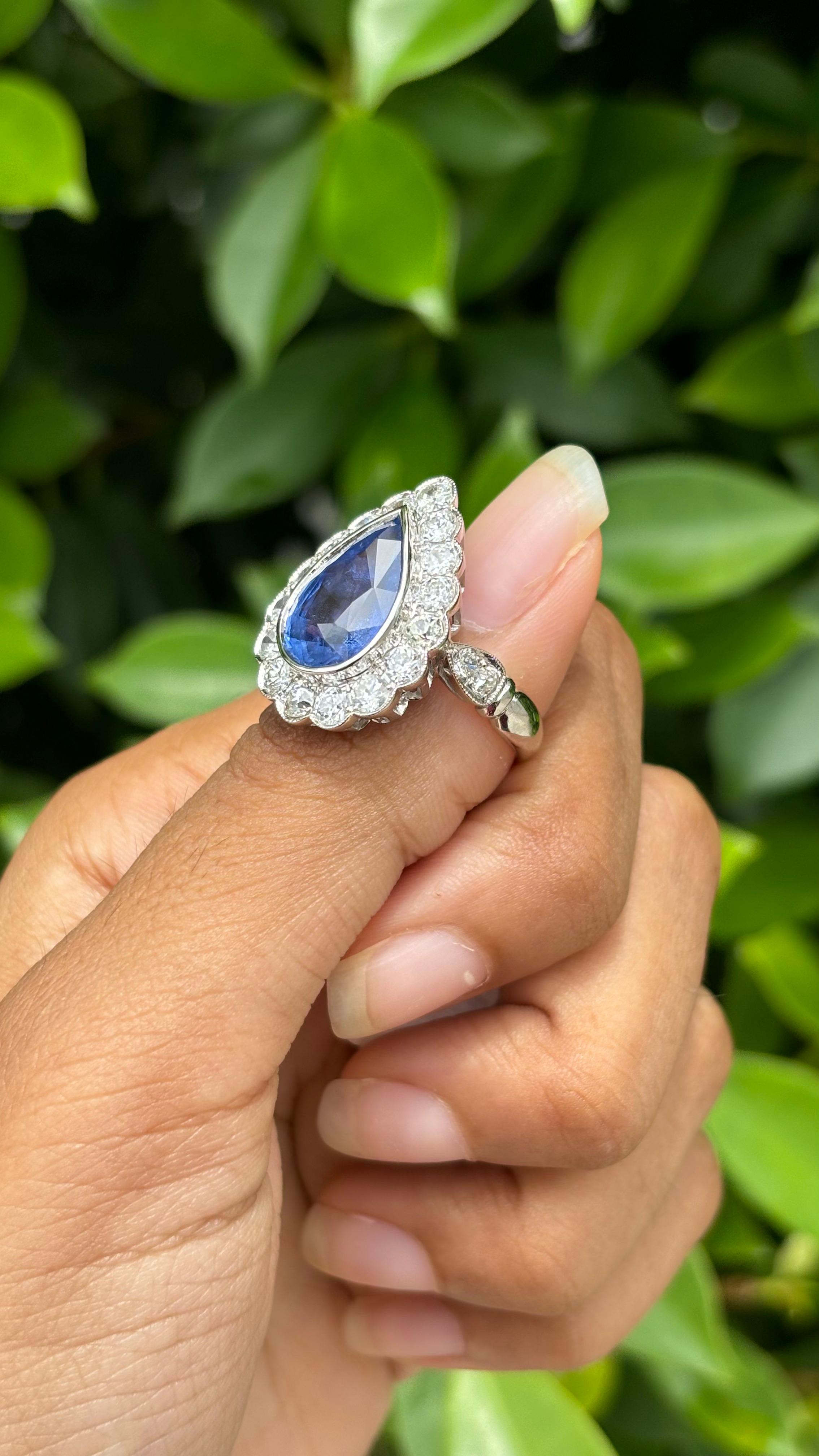 Anello Art Deco in oro bianco 18 carati con zaffiro di Ceylon e diamanti 5,05 ct. 8