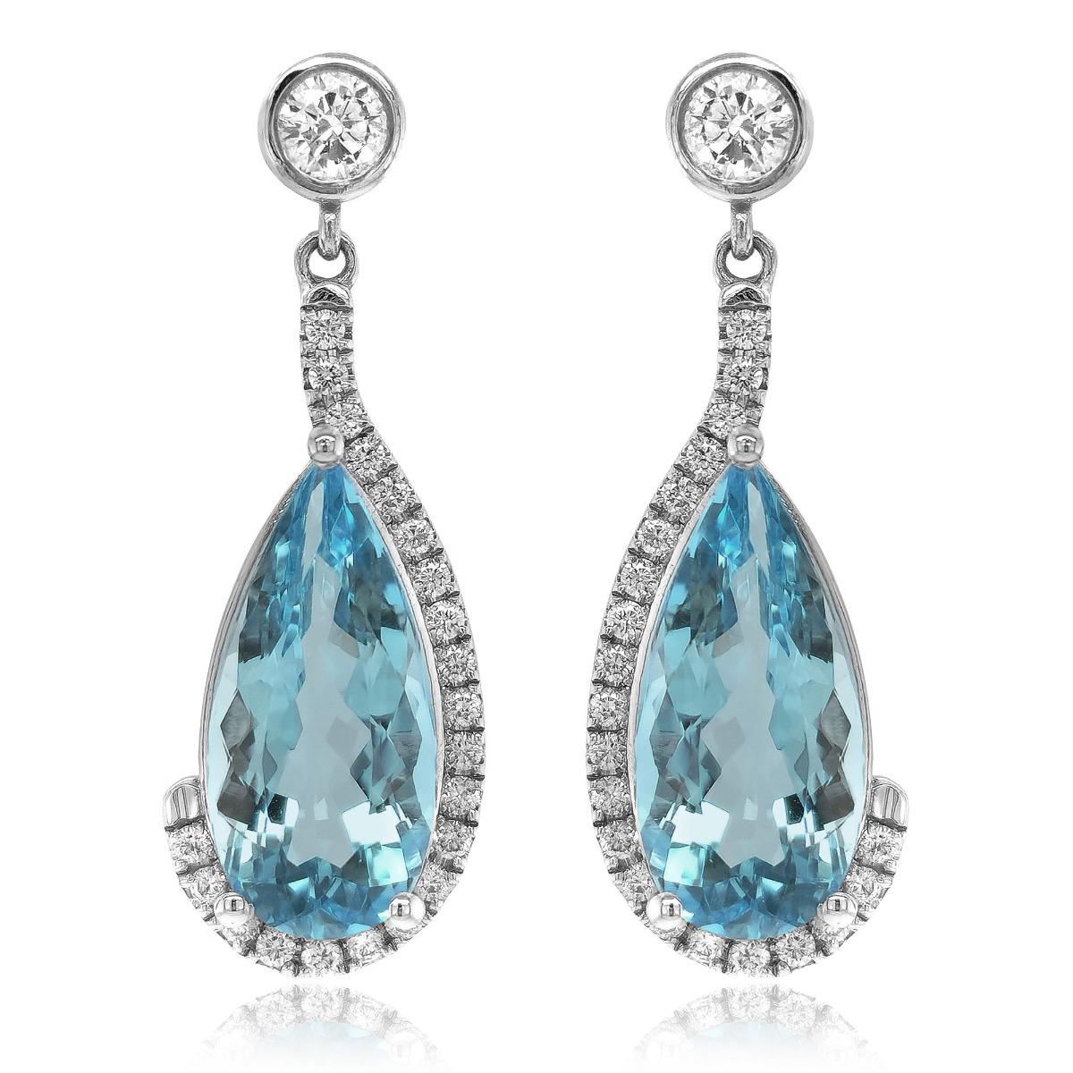 Women's  Natural Aquamarines 5.06 Carat in White Gold Earrings with Diamonds For Sale