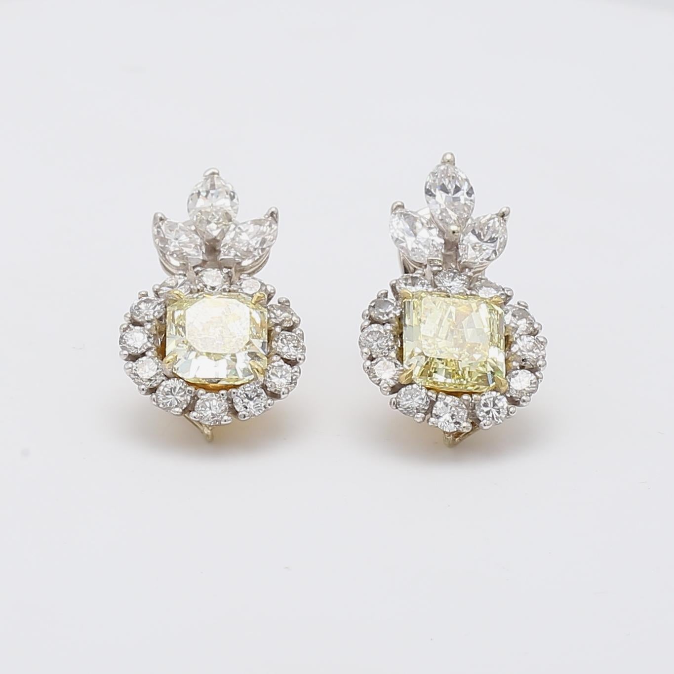 5,06 Karat Old European Cut O-Q VS Diamant Zweifarbig Gold Halo Tropfen Ohrringe (Alteuropäischer Schliff) im Angebot