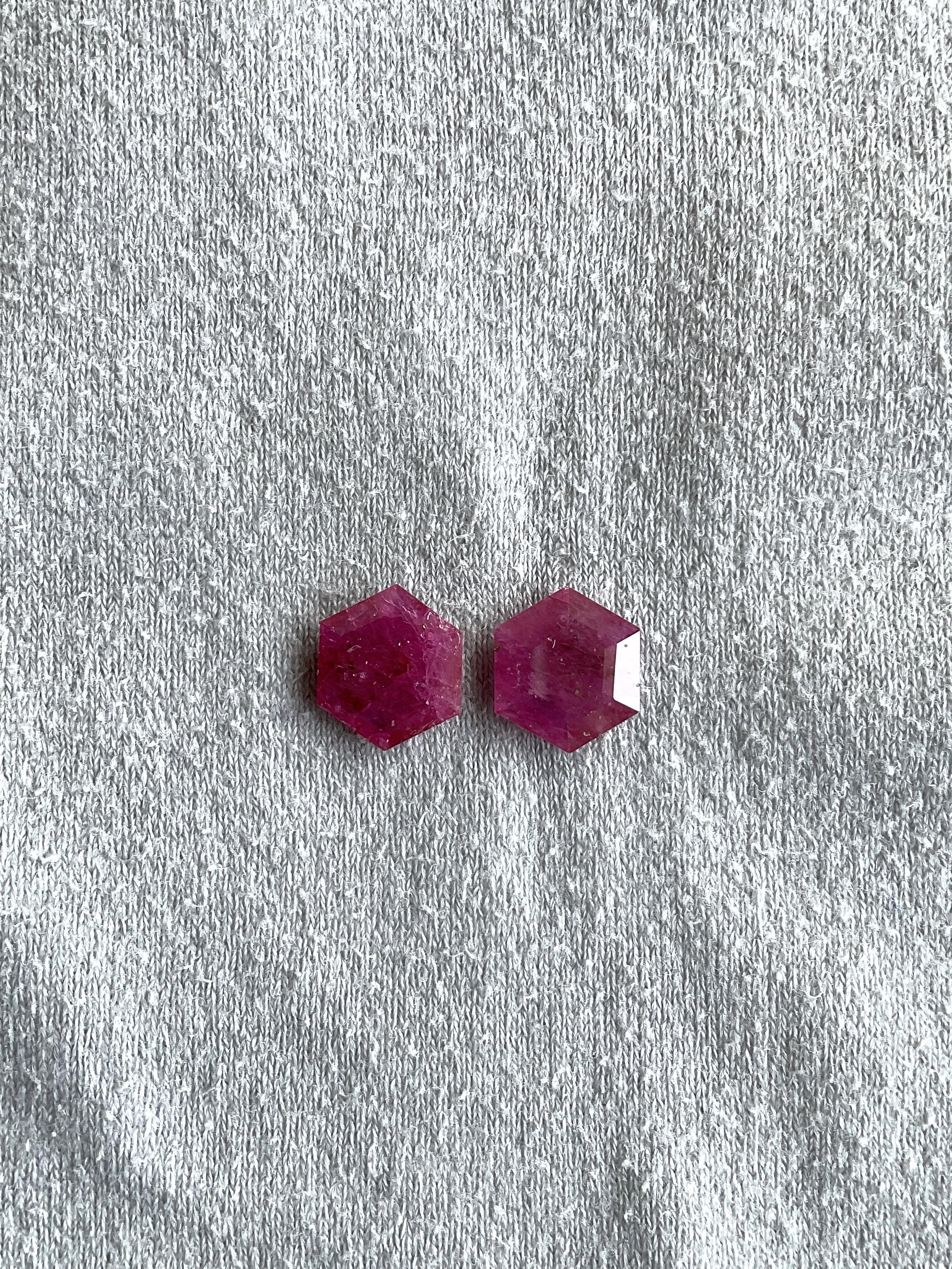 5,06 Quilates Hexágono de Rubí de Mozambique 2 Piezas Piedra tallada facetada Gema Natural Calentada Art Decó en venta